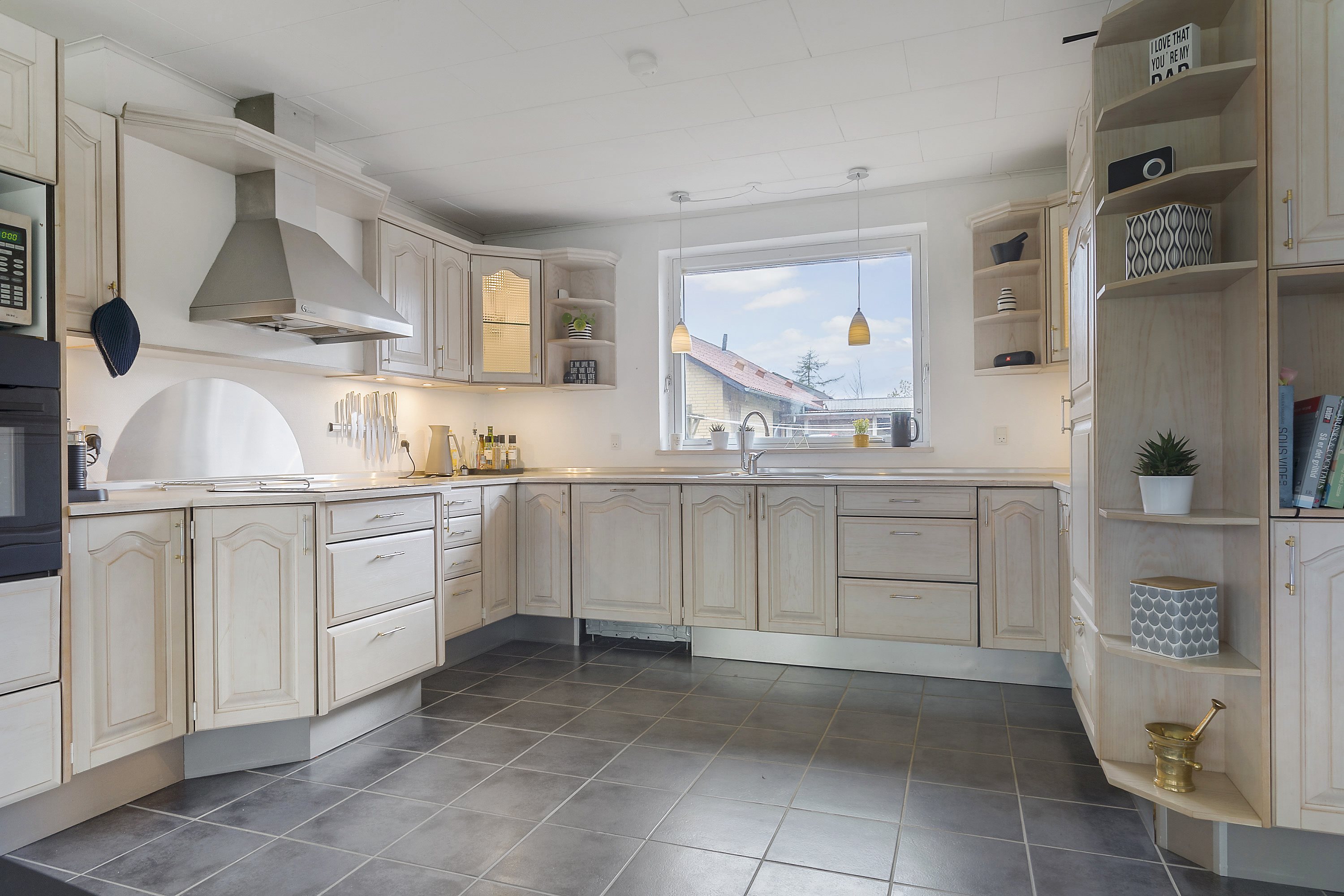 Miniaturebillede 2: køkken. Billede af Engtoften 2, Mølby, 6560 Sommersted