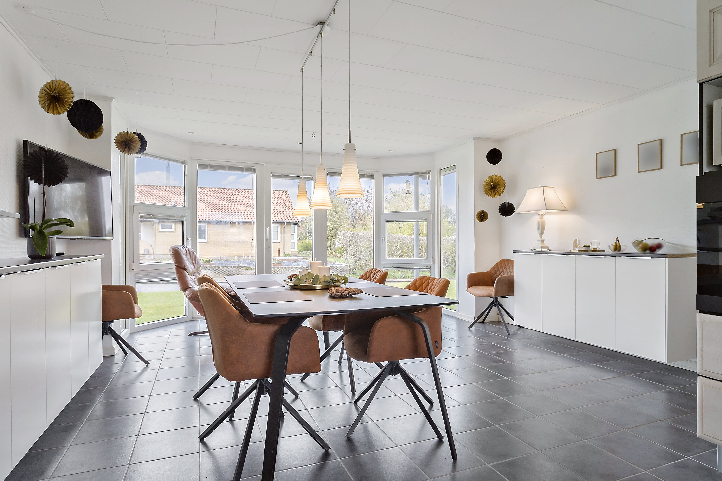 Fremhævet spisestue billede i fuldskærmstilstand. Billede af Engtoften 2, Mølby, 6560 Sommersted