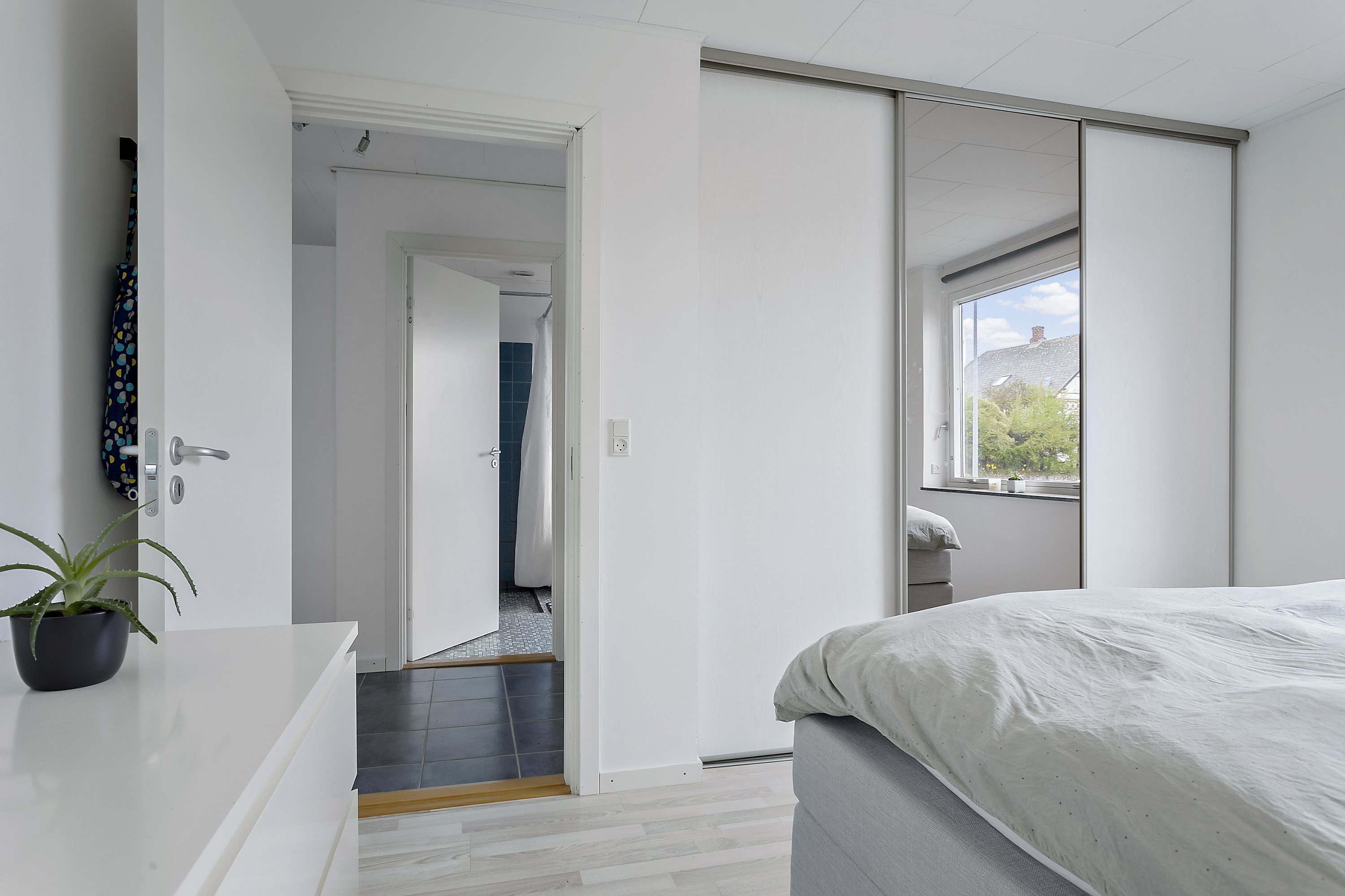 Fremhævet soveværelse billede i fuldskærmstilstand. Billede af Engtoften 2, Mølby, 6560 Sommersted