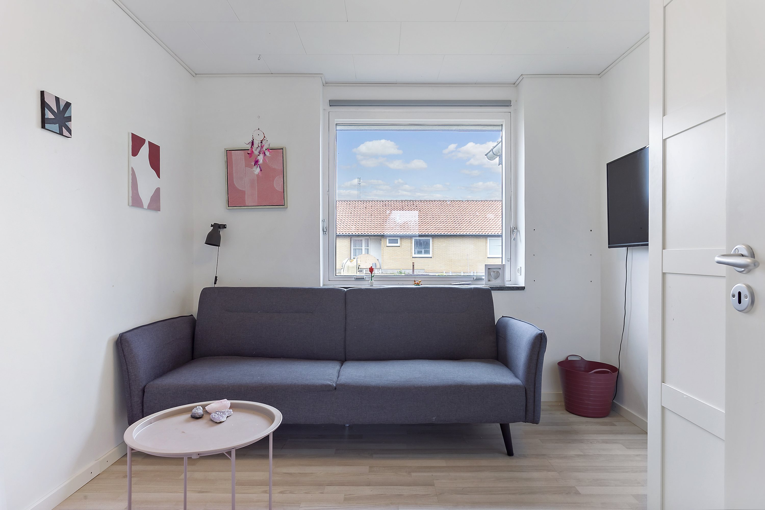 Fremhævet stue billede i fuldskærmstilstand. Billede af Engtoften 2, Mølby, 6560 Sommersted