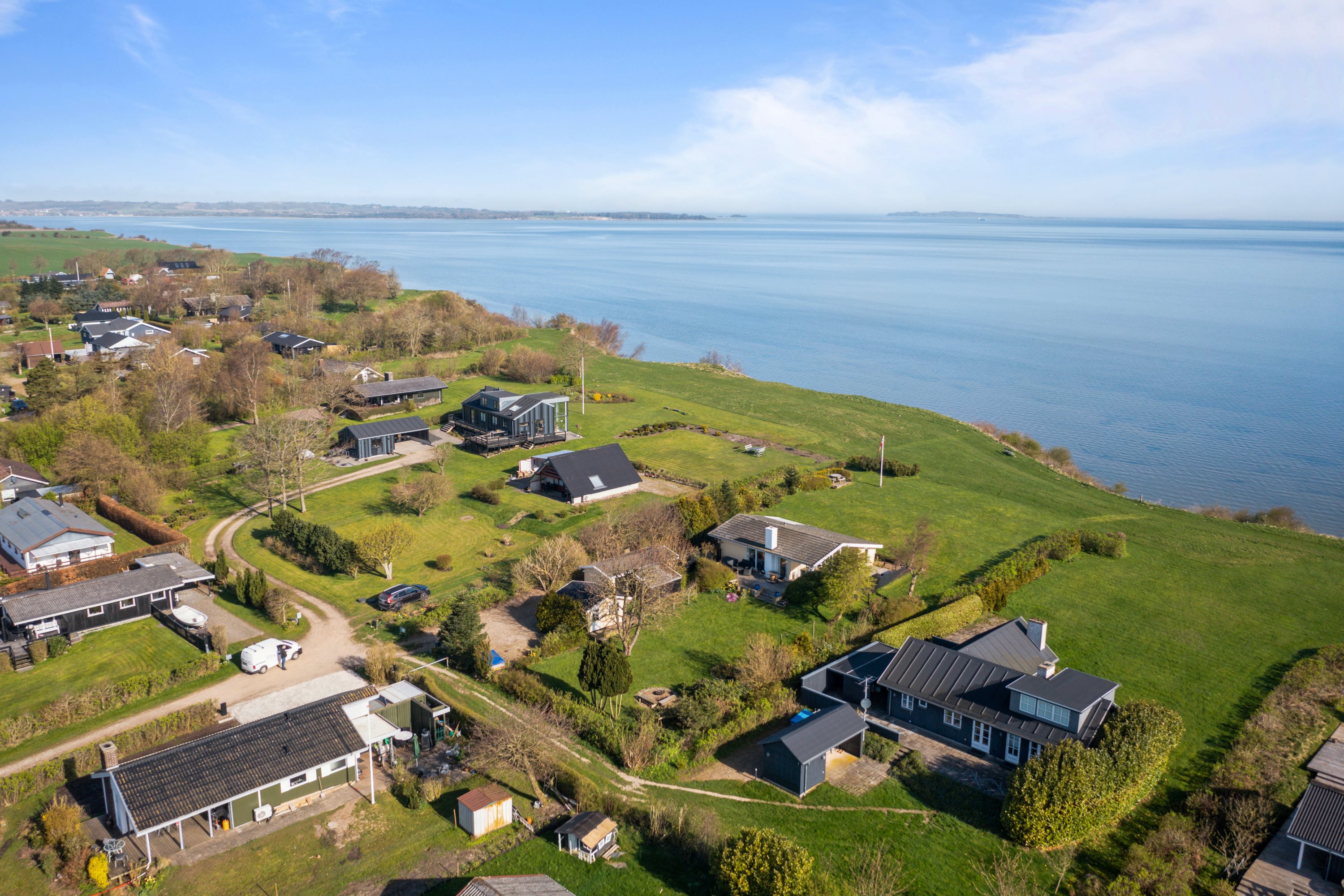 Fremhævet luftfoto billede i fuldskærmstilstand. Billede af Stranddalen 95, Eskov, 7870 Roslev