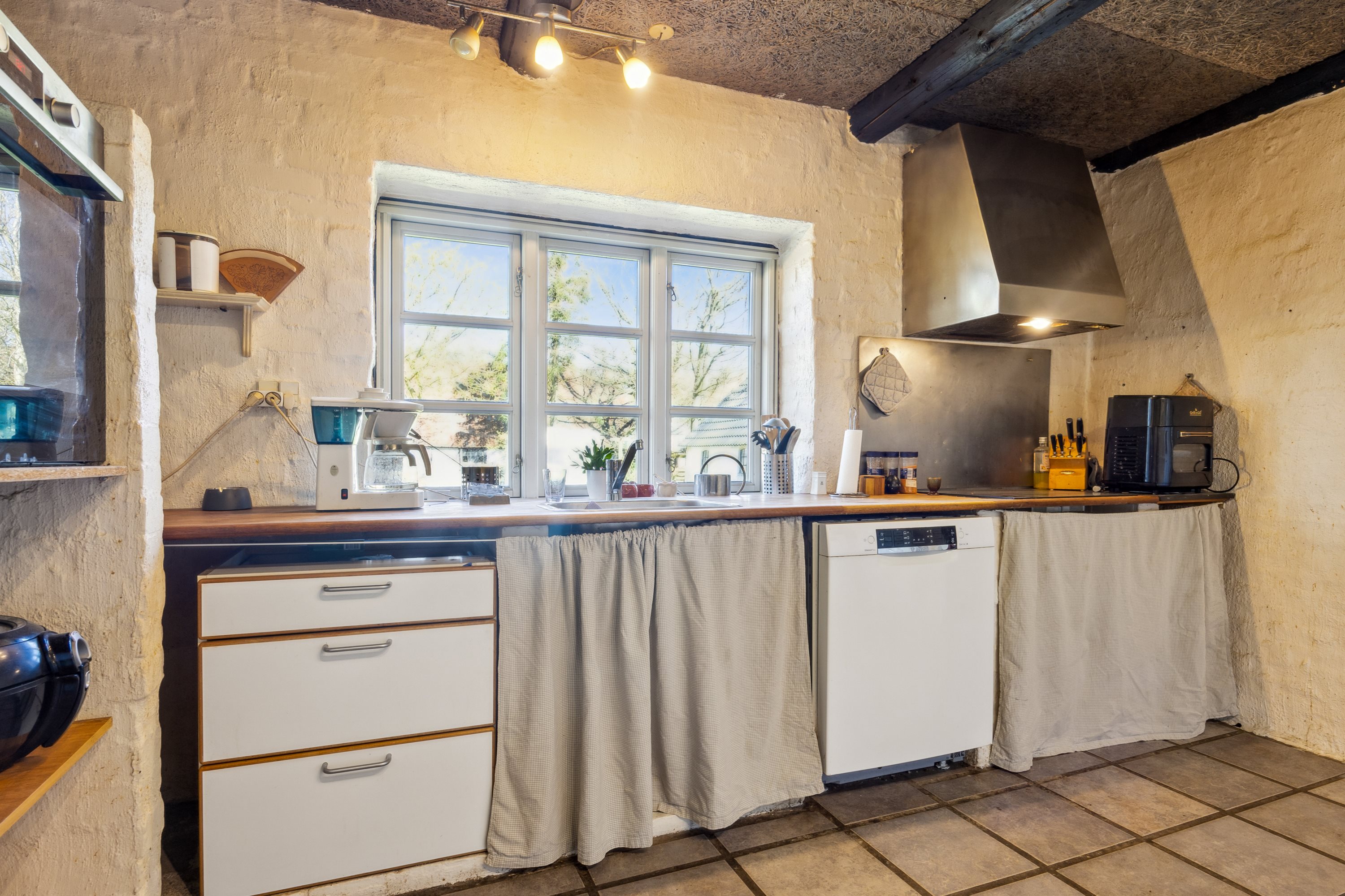 Fremhævet køkken billede i fuldskærmstilstand. Billede af Houvej 134, Ulsted, 9370 Hals