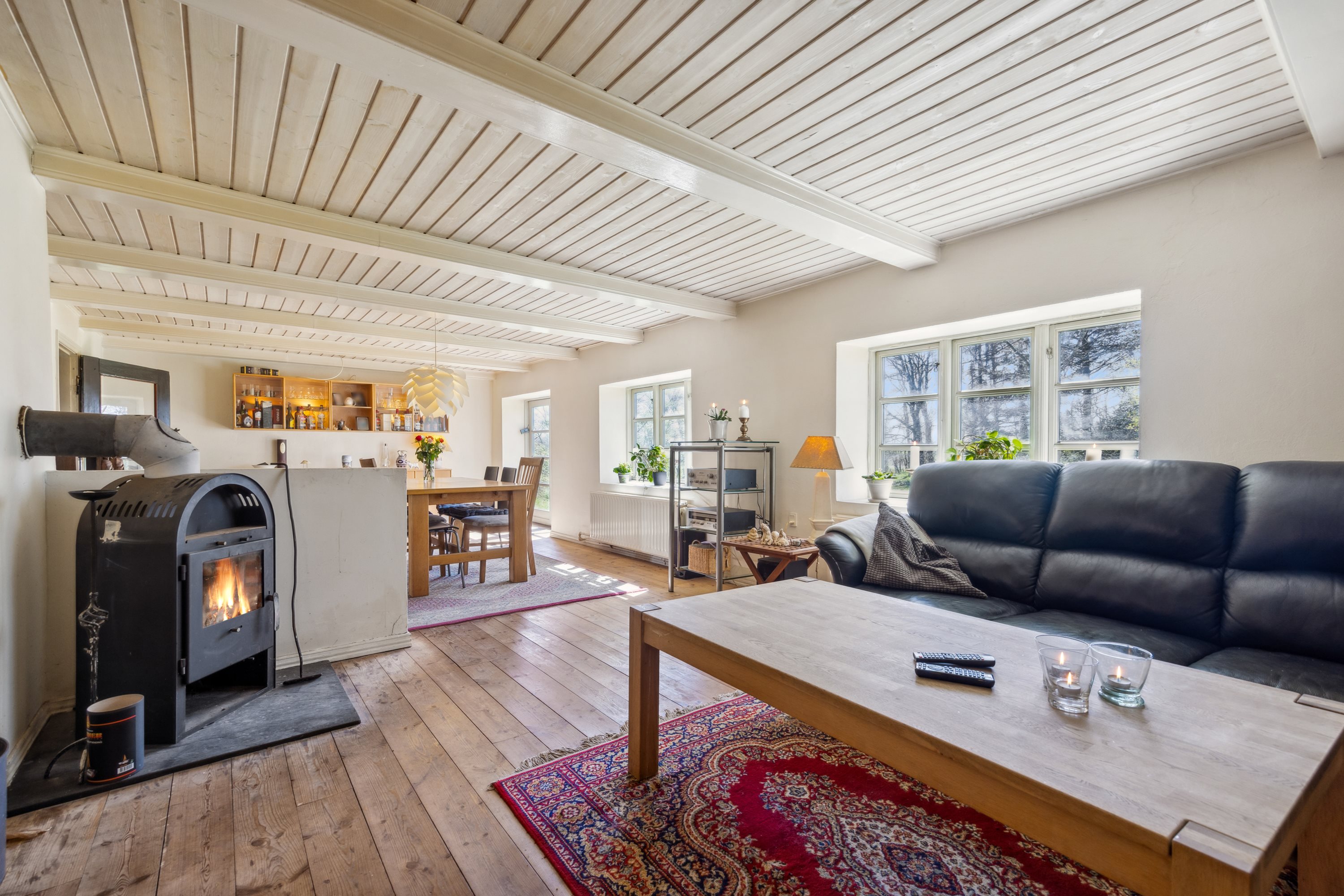 Fremhævet stue billede i fuldskærmstilstand. Billede af Houvej 134, Ulsted, 9370 Hals