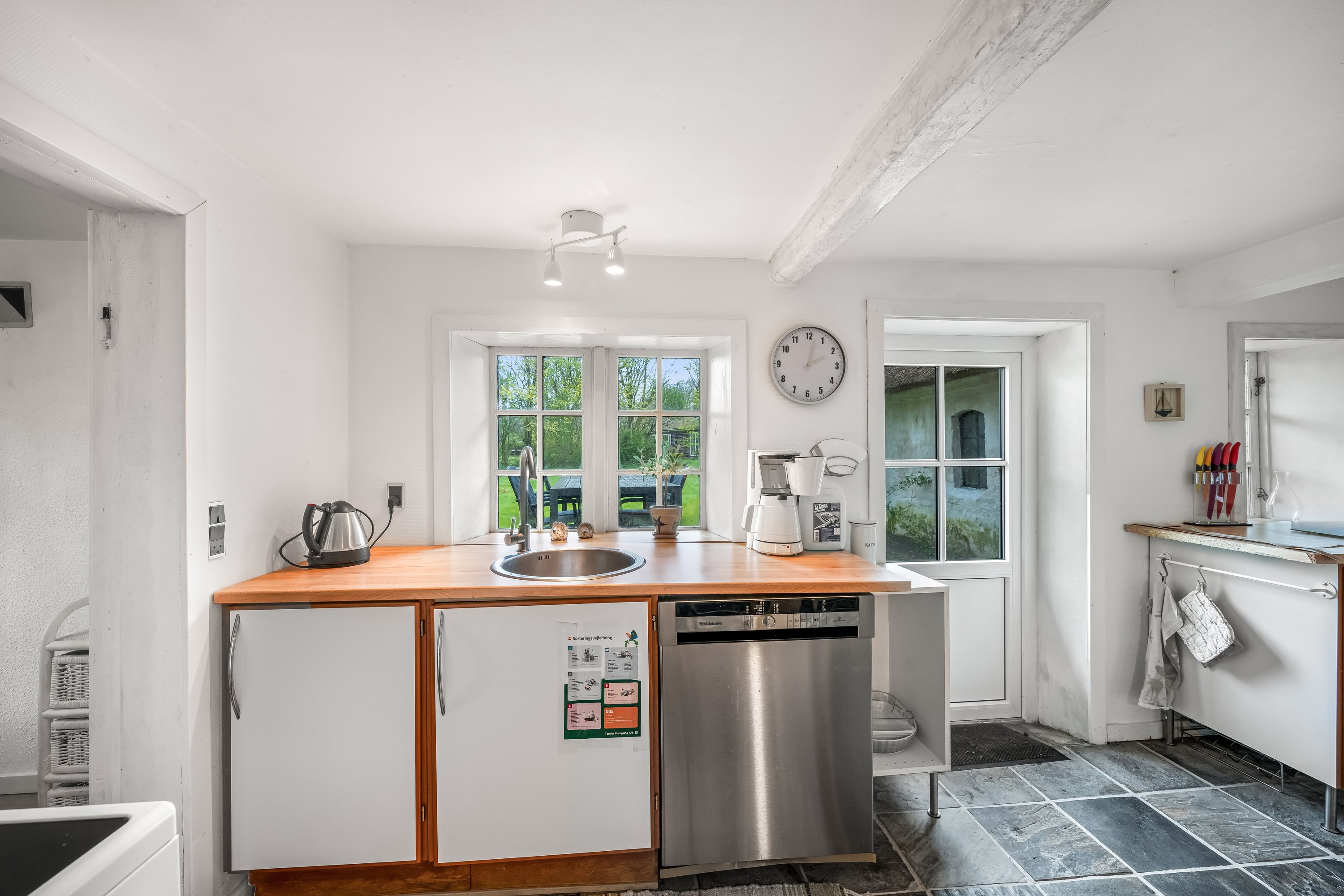 Fremhævet køkken billede i fuldskærmstilstand. Billede af Byvej 53, Ballum, 6261 Bredebro