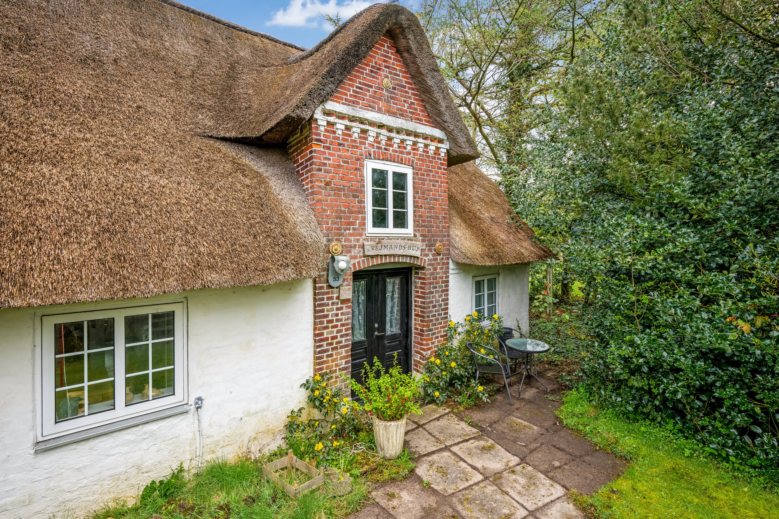 Fremhævet facade billede i fuldskærmstilstand. Billede af Byvej 53, Ballum, 6261 Bredebro