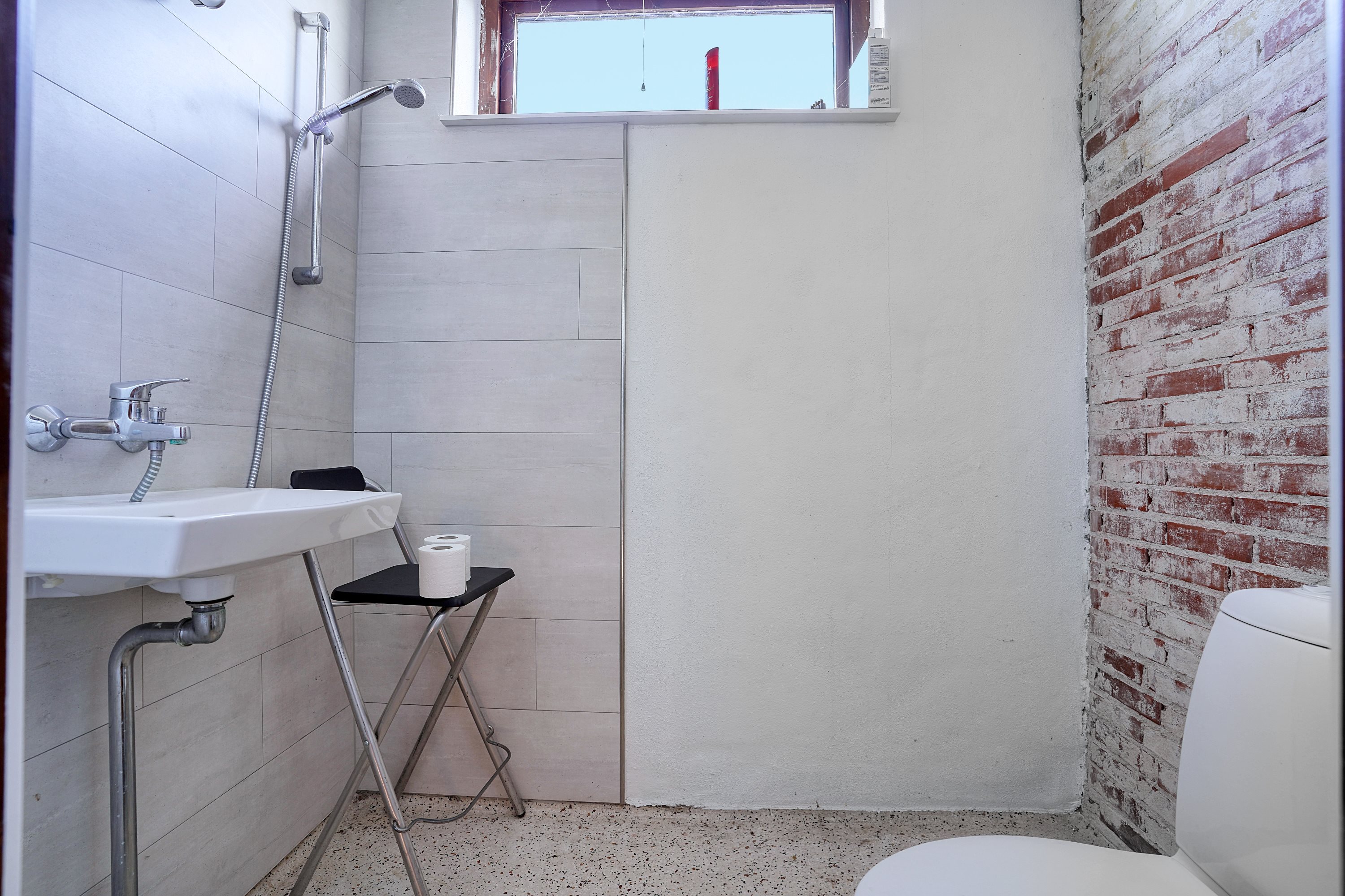 Fremhævet badeværelse billede i fuldskærmstilstand. Billede af Engvangen 22, 2680 Solrød Strand