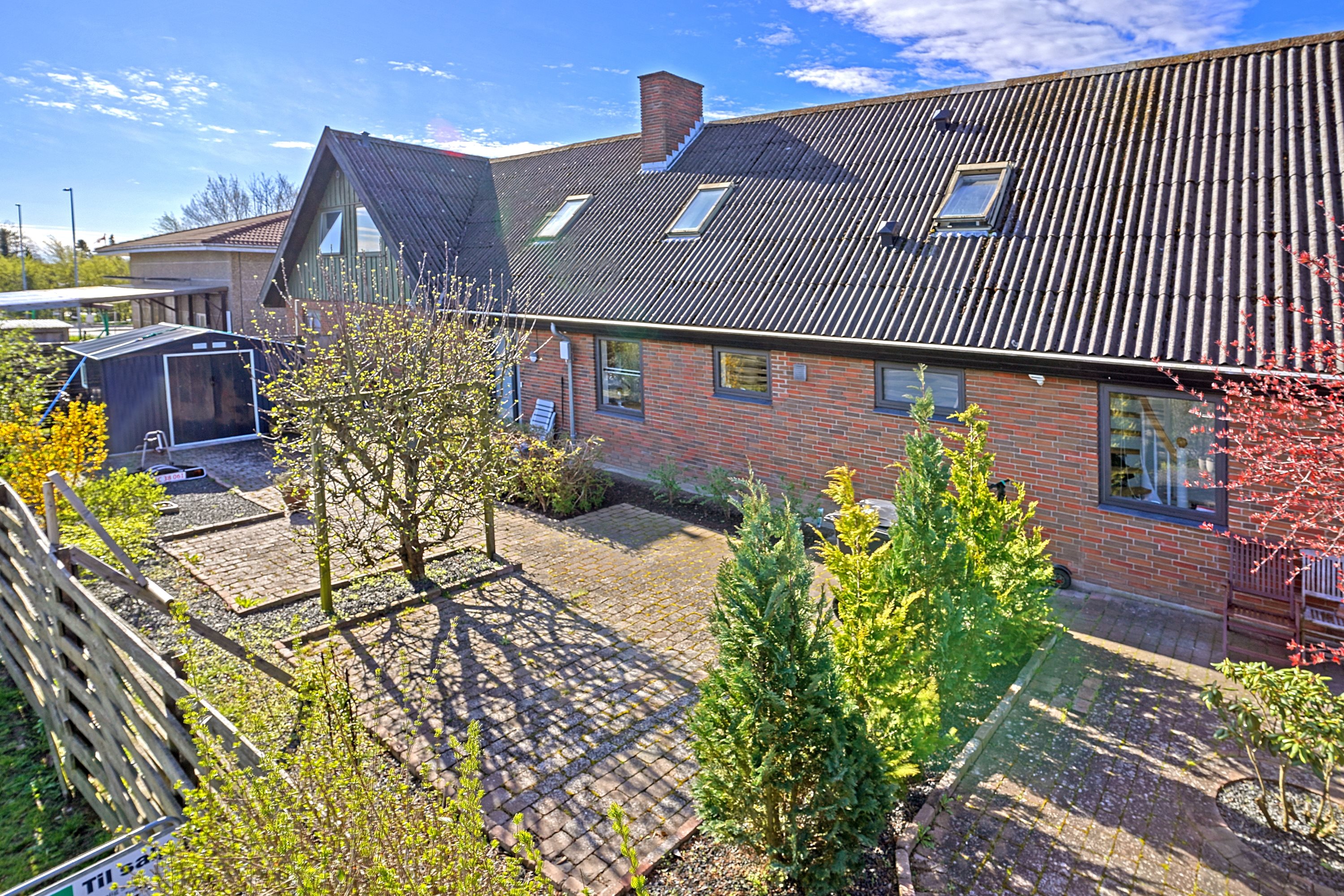 Miniaturebillede 1: ejendommen. Billede af Engvangen 22, 2680 Solrød Strand