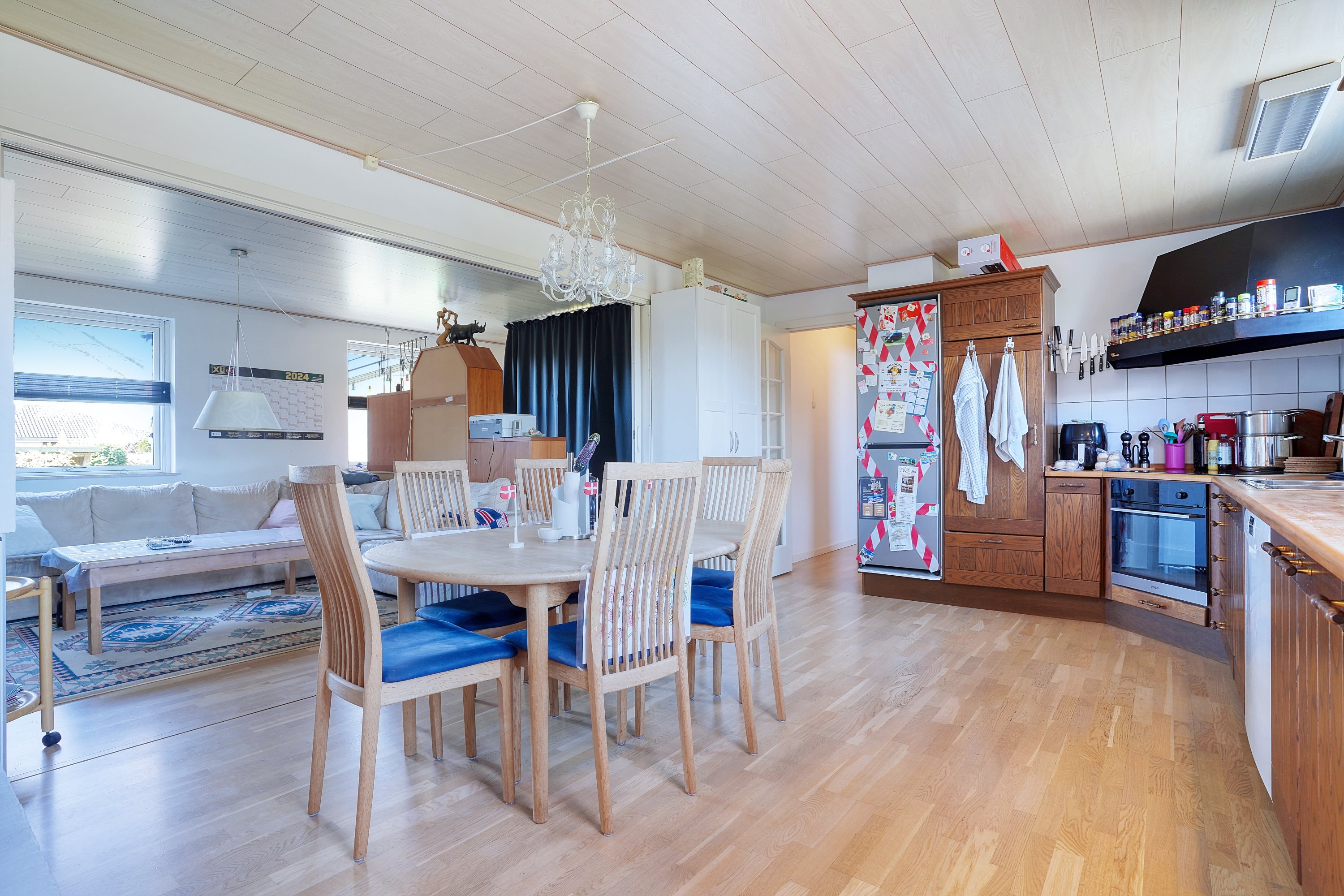 Fremhævet spisestue billede i fuldskærmstilstand. Billede af Engvangen 22, 2680 Solrød Strand