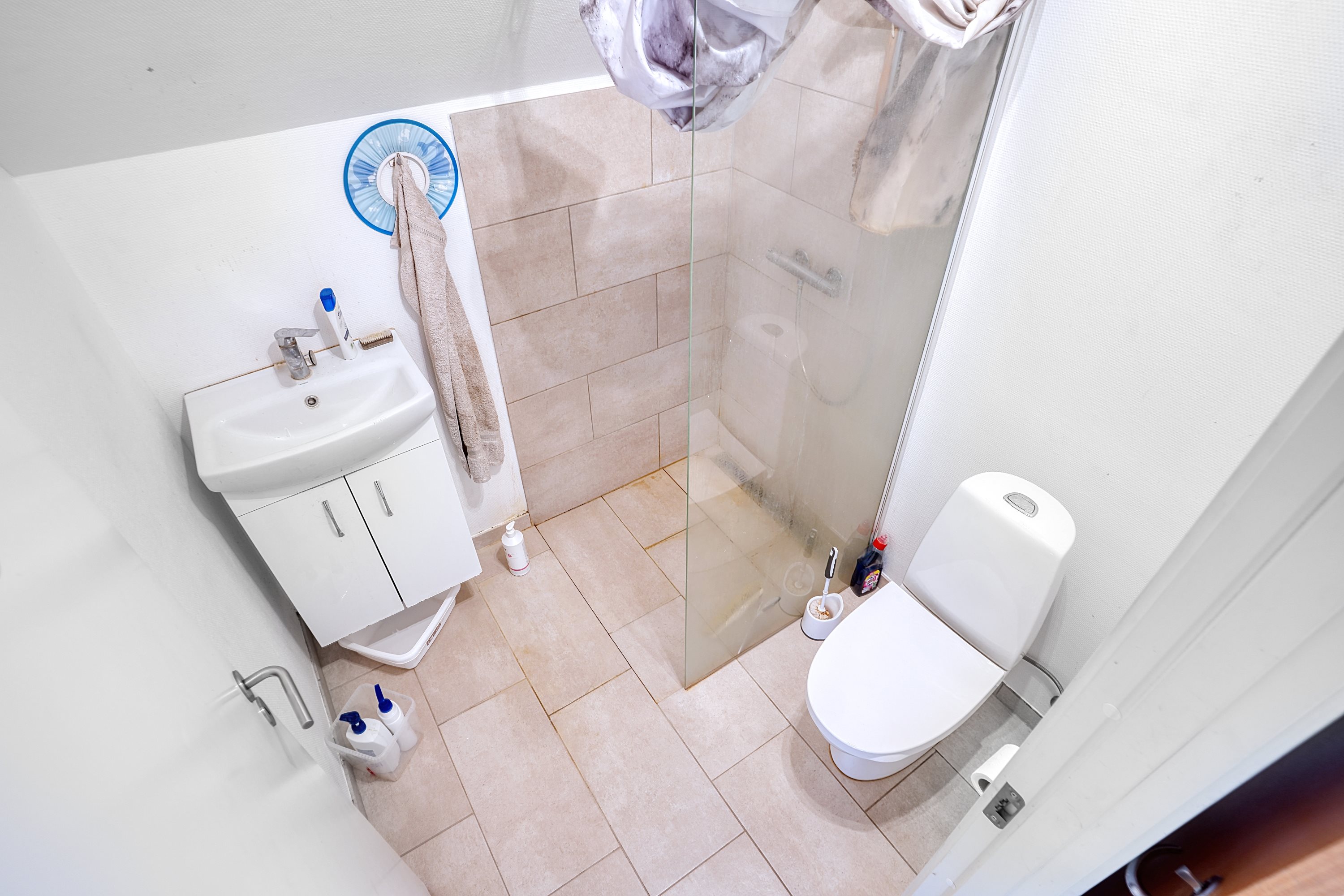 Fremhævet badeværelse billede i fuldskærmstilstand. Billede af Engvangen 22, 2680 Solrød Strand