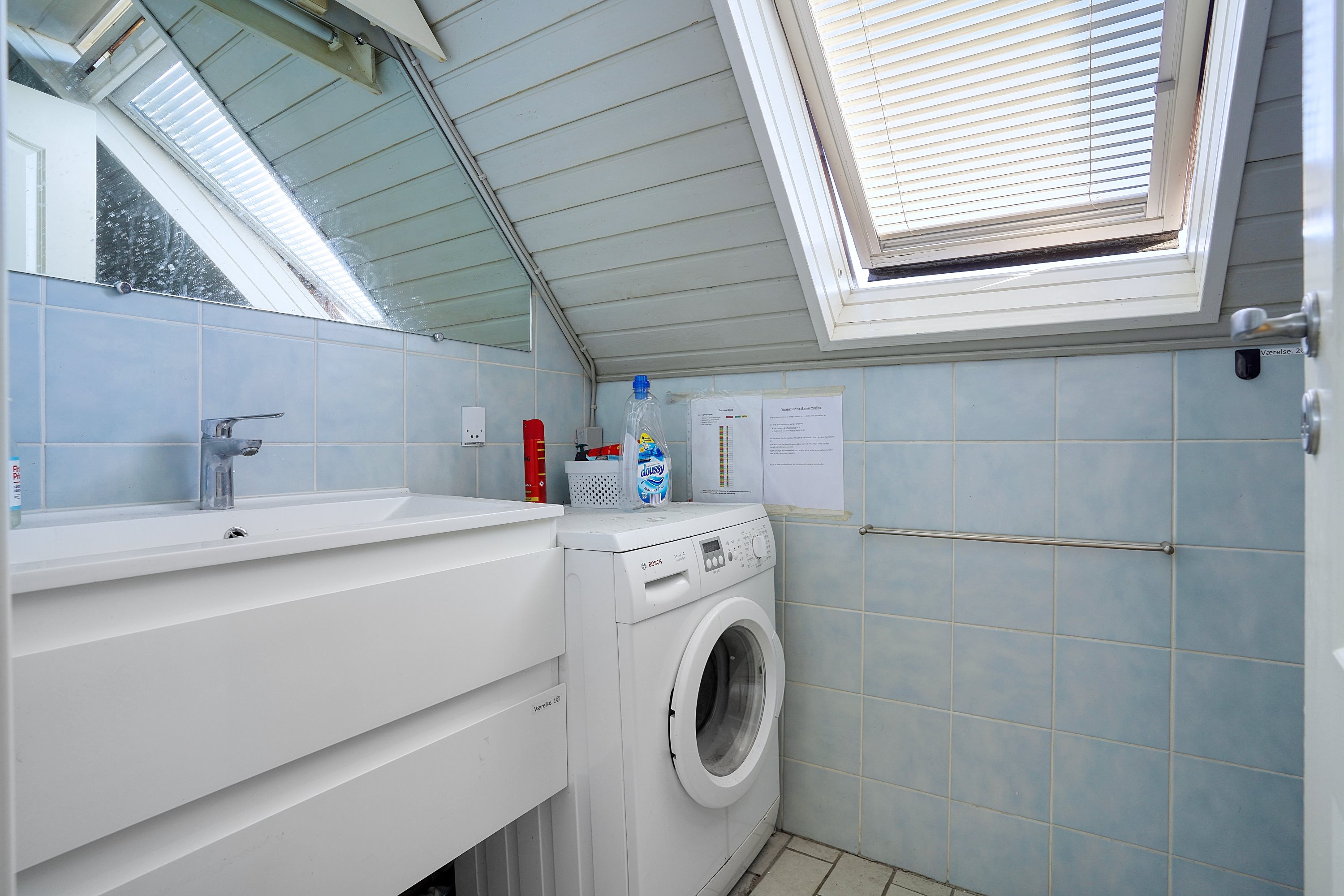 Fremhævet badeværelse billede i fuldskærmstilstand. Billede af Engvangen 22, 2680 Solrød Strand