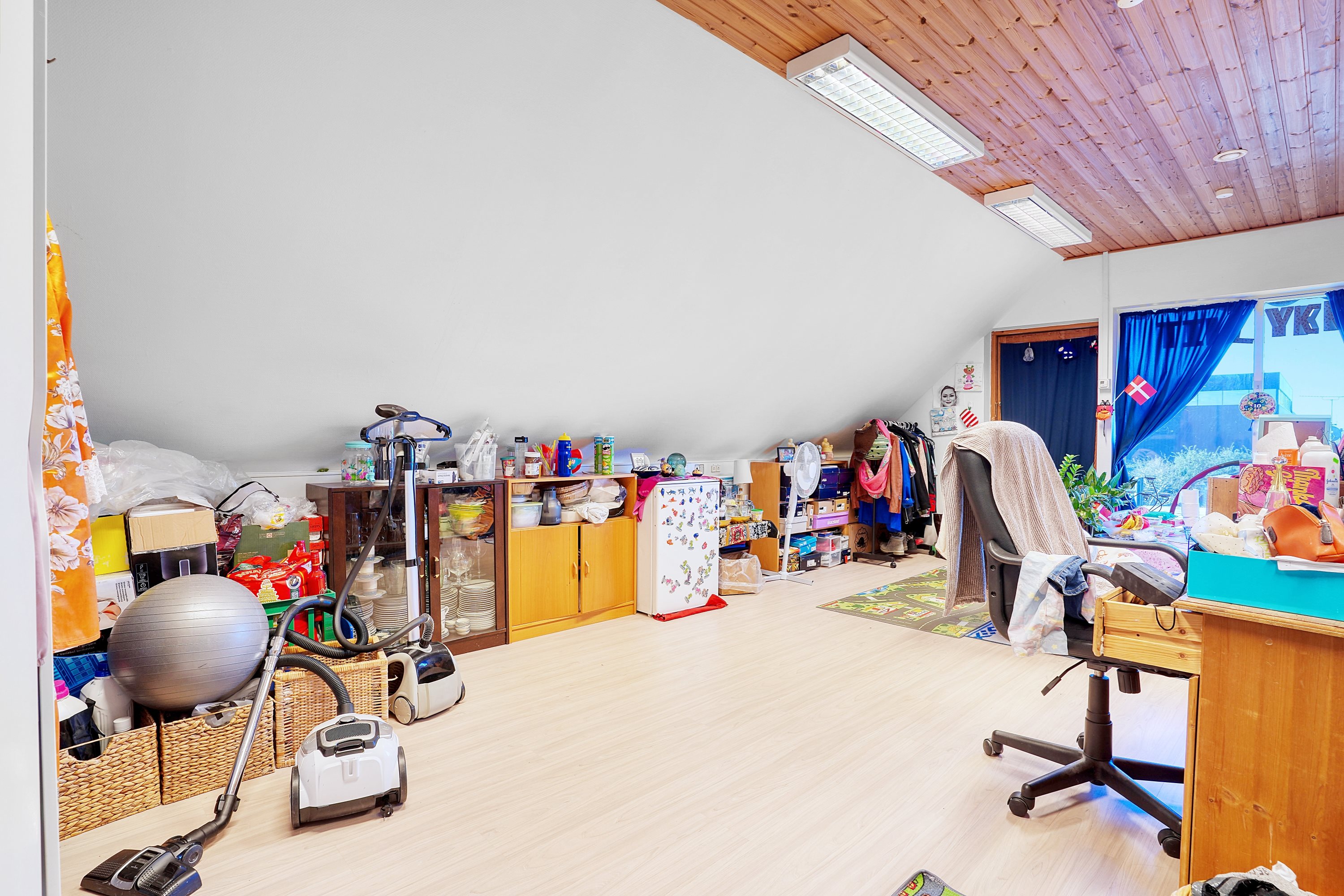 Fremhævet 1. sal billede i fuldskærmstilstand. Billede af Engvangen 22, 2680 Solrød Strand