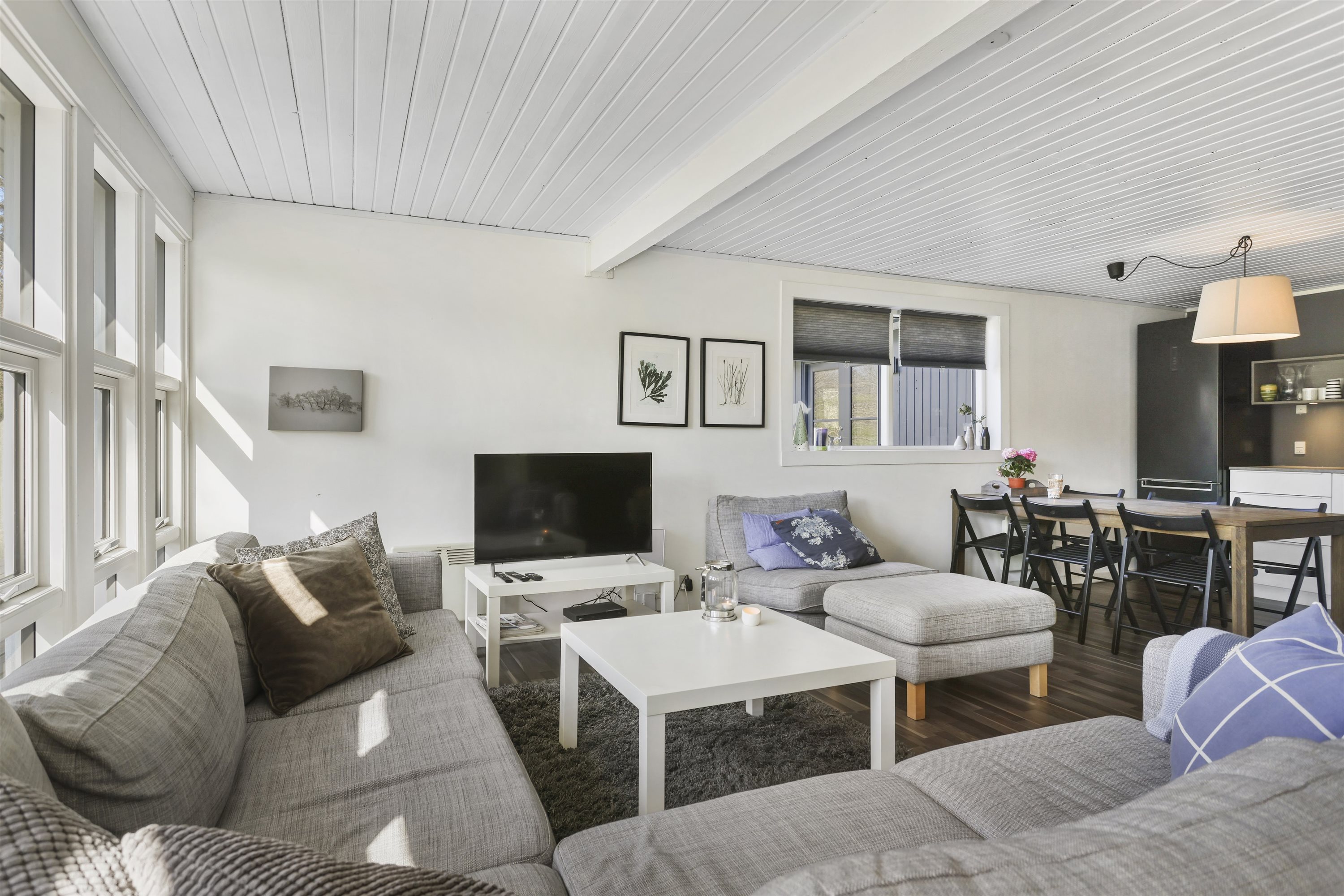 Fremhævet stue billede i fuldskærmstilstand. Billede af Nr. Klit II 36, Lyngså, 9300 Sæby