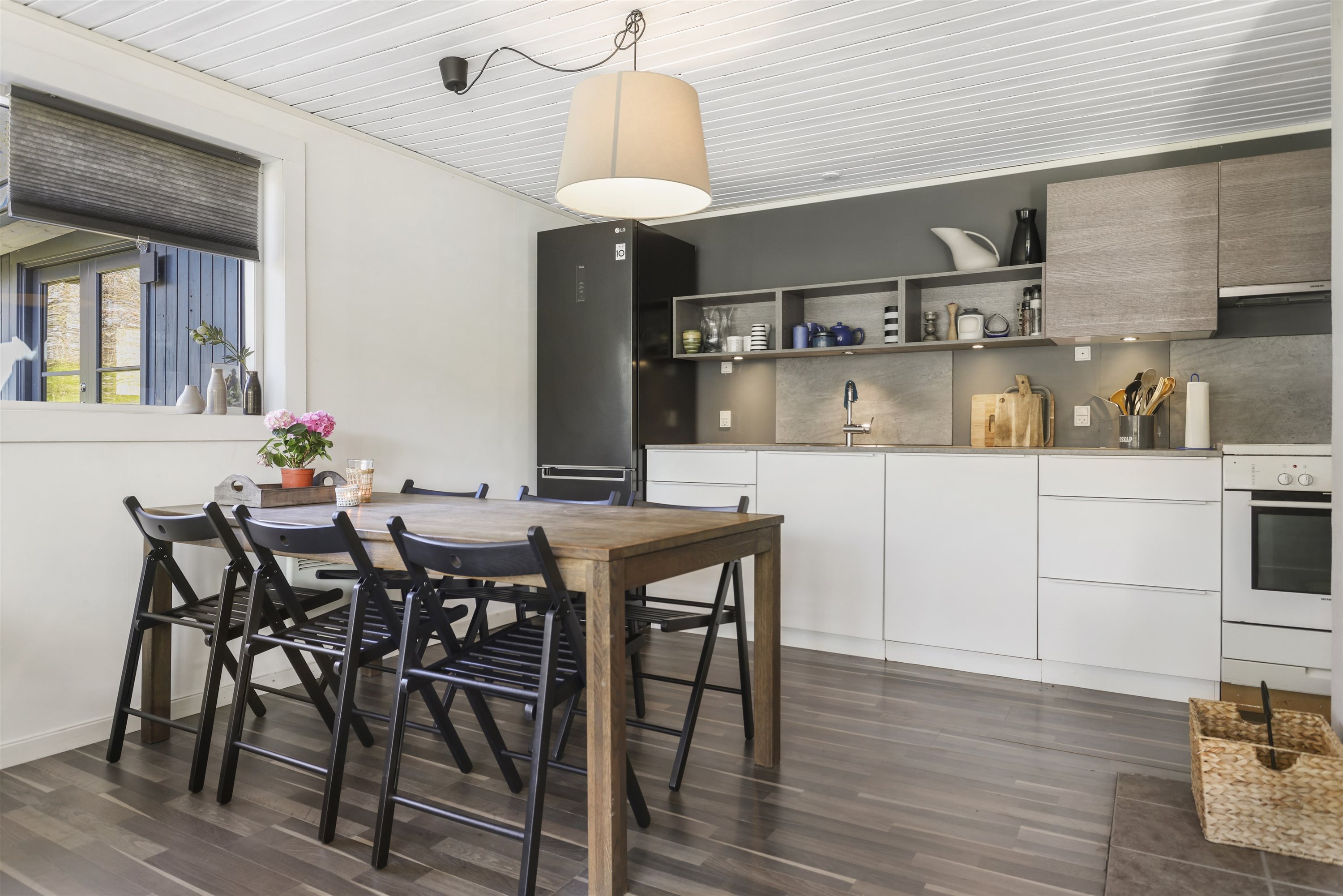 Fremhævet køkken alrum billede i fuldskærmstilstand. Billede af Nr. Klit II 36, Lyngså, 9300 Sæby