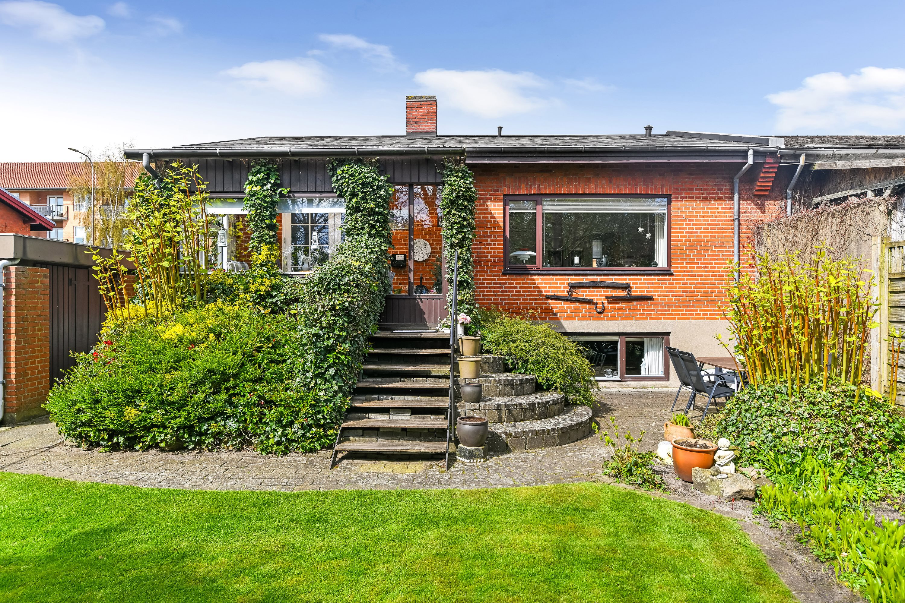 Fremhævet ejendommen billede i fuldskærmstilstand. Billede af Østre Alle 10, 7200 Grindsted