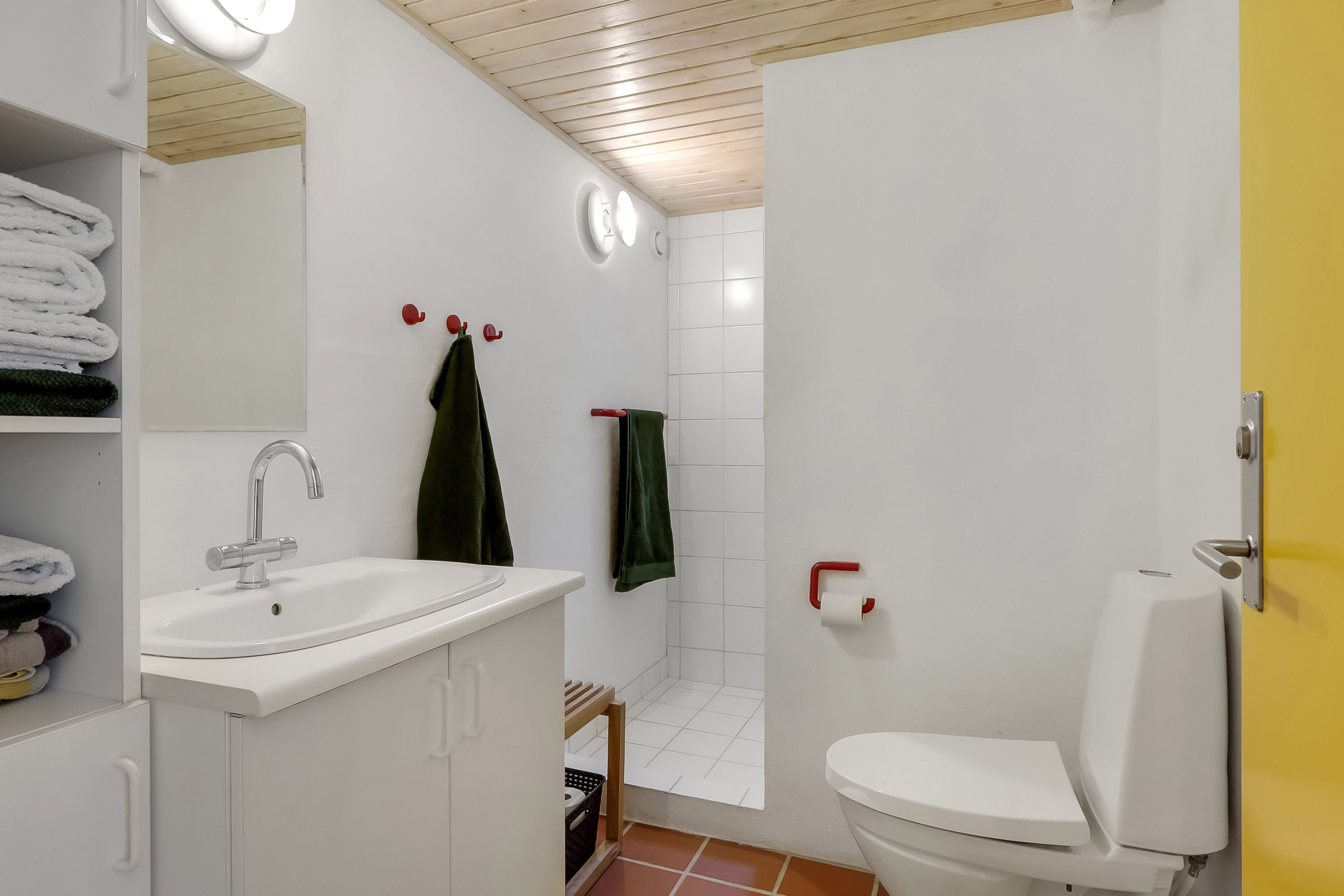 Fremhævet badeværelse billede i fuldskærmstilstand. Billede af Rue 5A, 5900 Rudkøbing