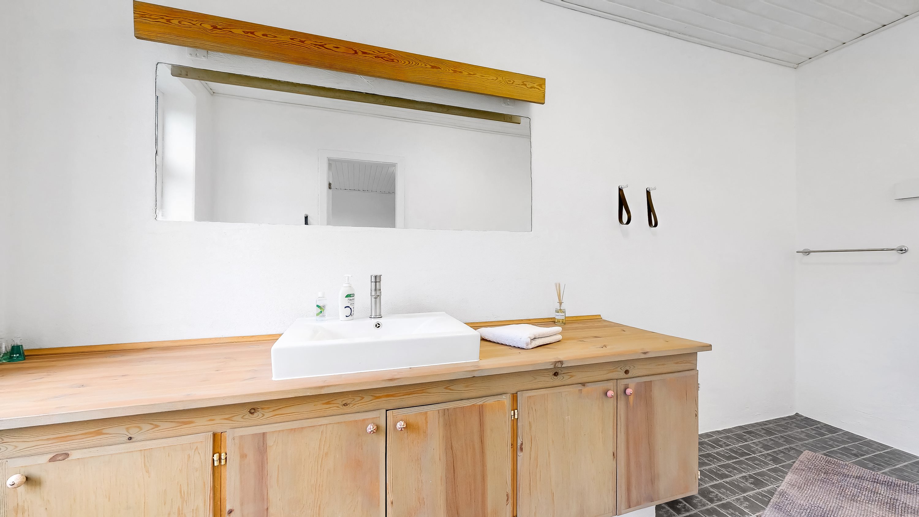 Fremhævet badeværelse billede i fuldskærmstilstand. Billede af Dåsbjergvej 48, Fly, 7800 Skive