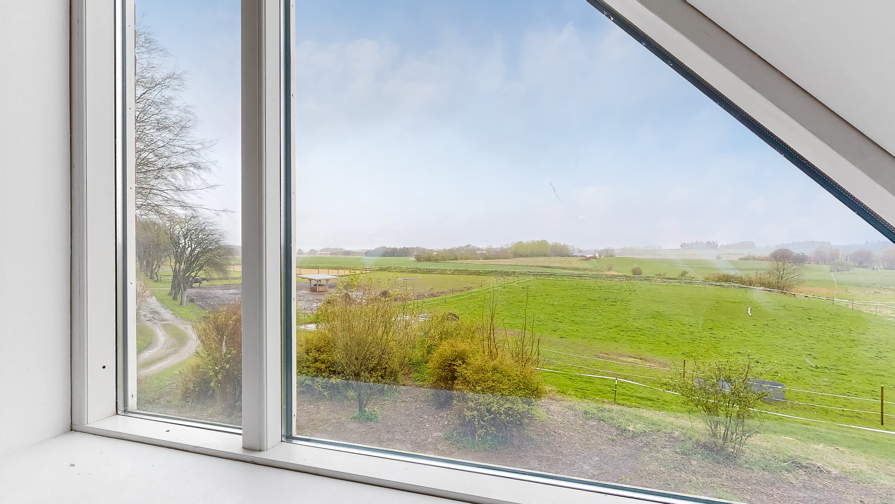 Fremhævet stue billede i fuldskærmstilstand. Billede af Dåsbjergvej 48, Fly, 7800 Skive