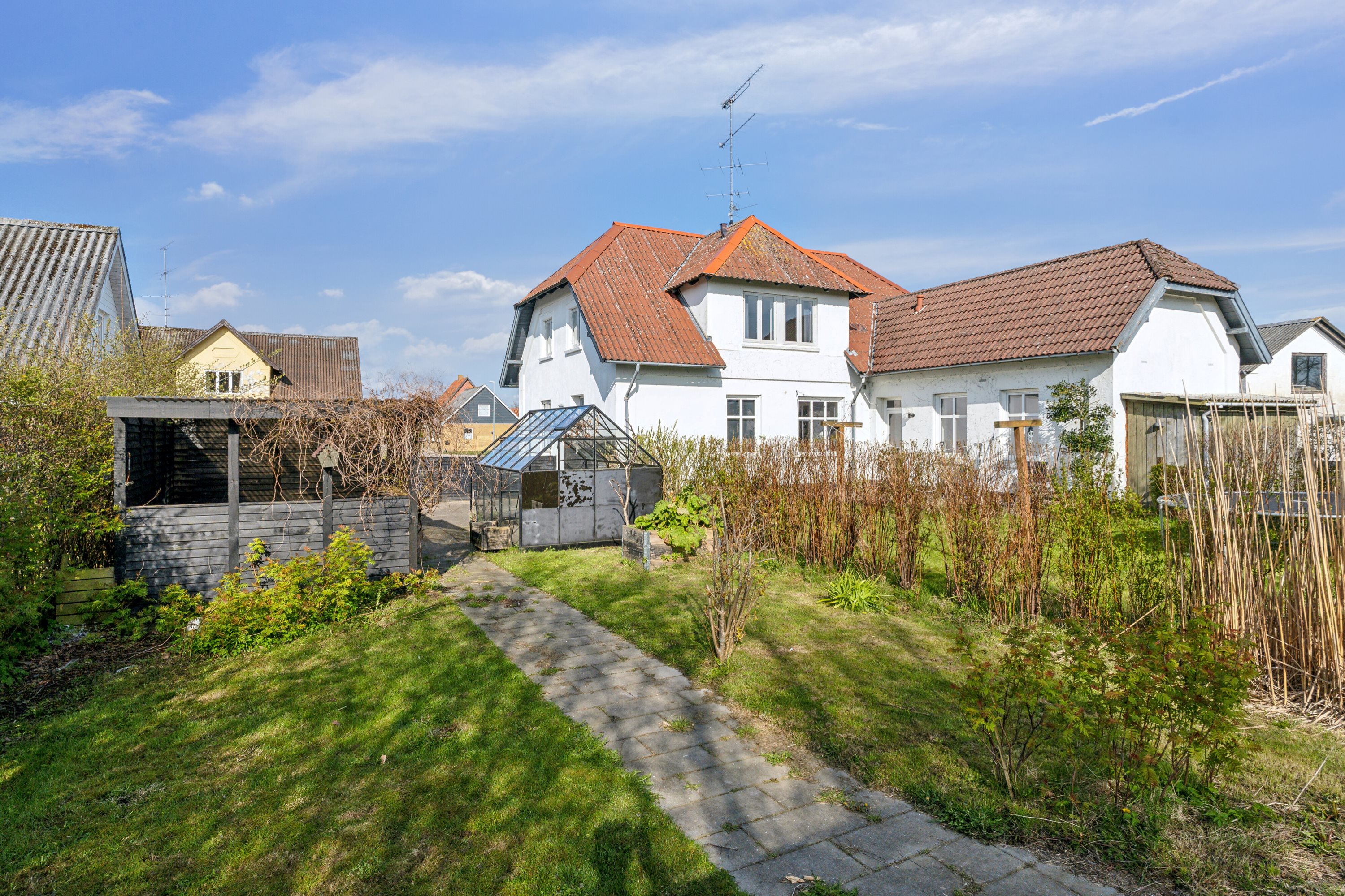 Fremhævet set fra haven billede i fuldskærmstilstand. Billede af Nørregade 82, 1., 9870 Sindal