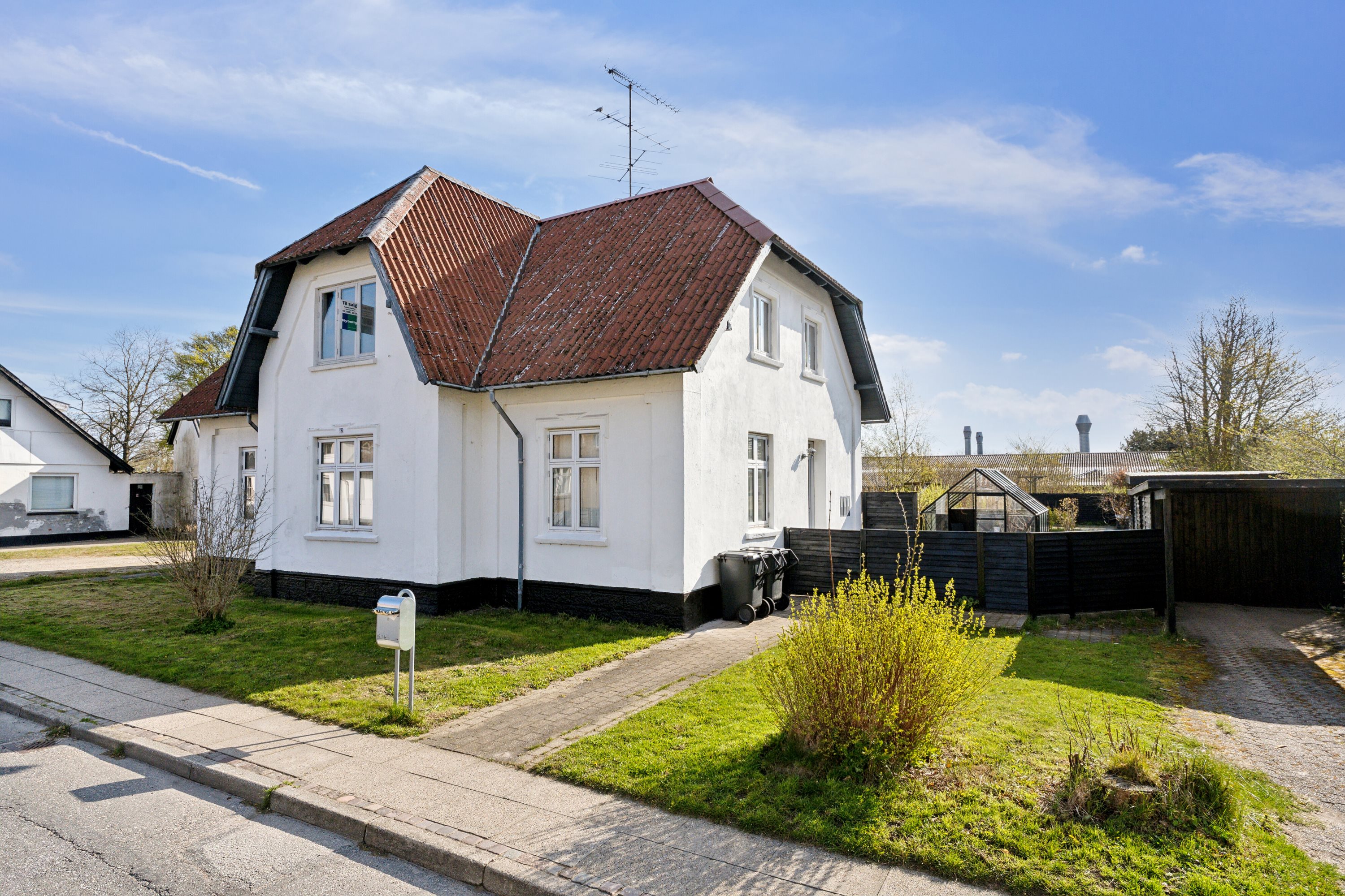 Fremhævet set fra vejen billede i fuldskærmstilstand. Billede af Nørregade 82, 1., 9870 Sindal