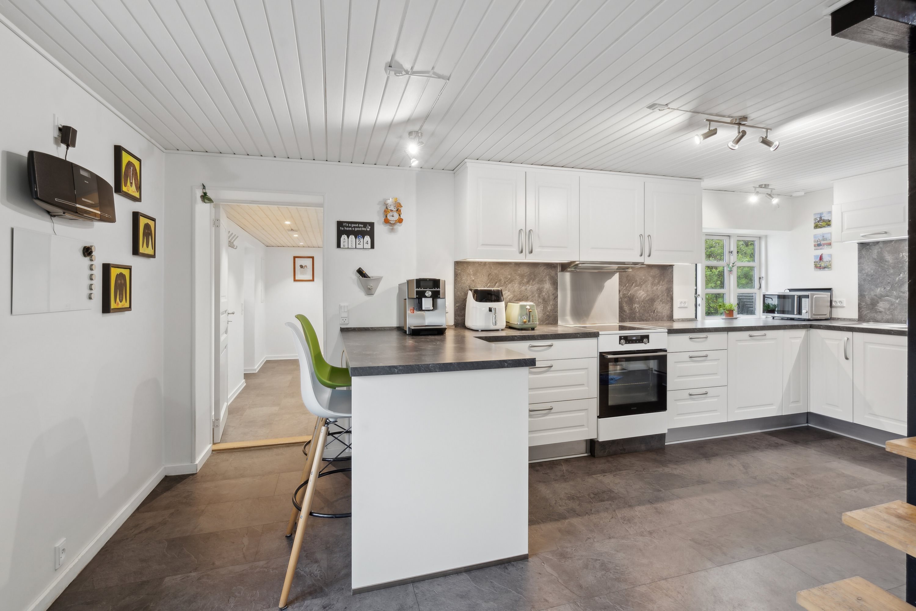 Fremhævet køkken billede i fuldskærmstilstand. Billede af Gerskov Bygade 19, Gerskov, 5450 Otterup