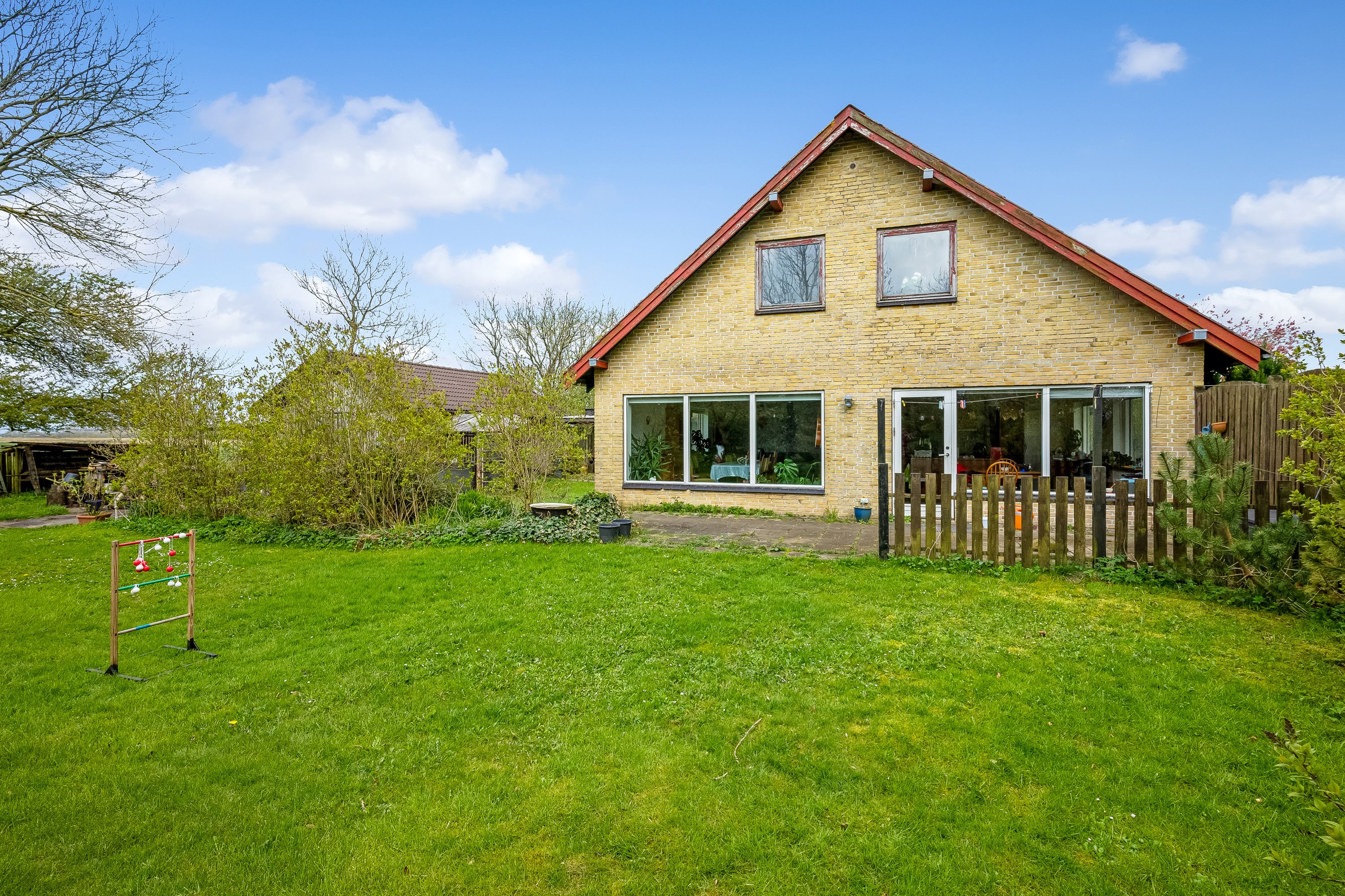 Fremhævet have billede i fuldskærmstilstand. Billede af Hvamvej 7, 7500 Holstebro