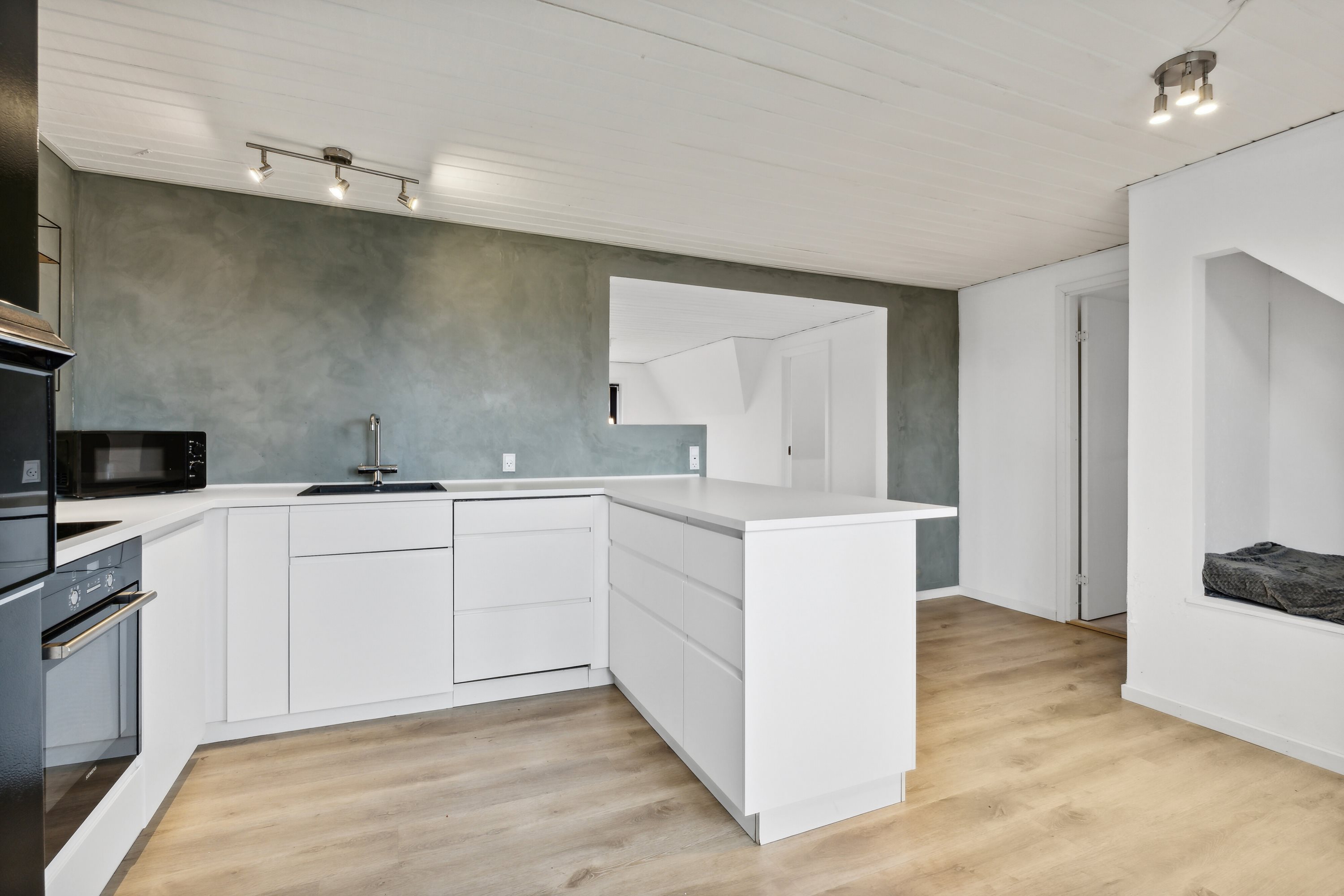 Fremhævet køkken billede i fuldskærmstilstand. Billede af Nørregade 82, 1., 9870 Sindal