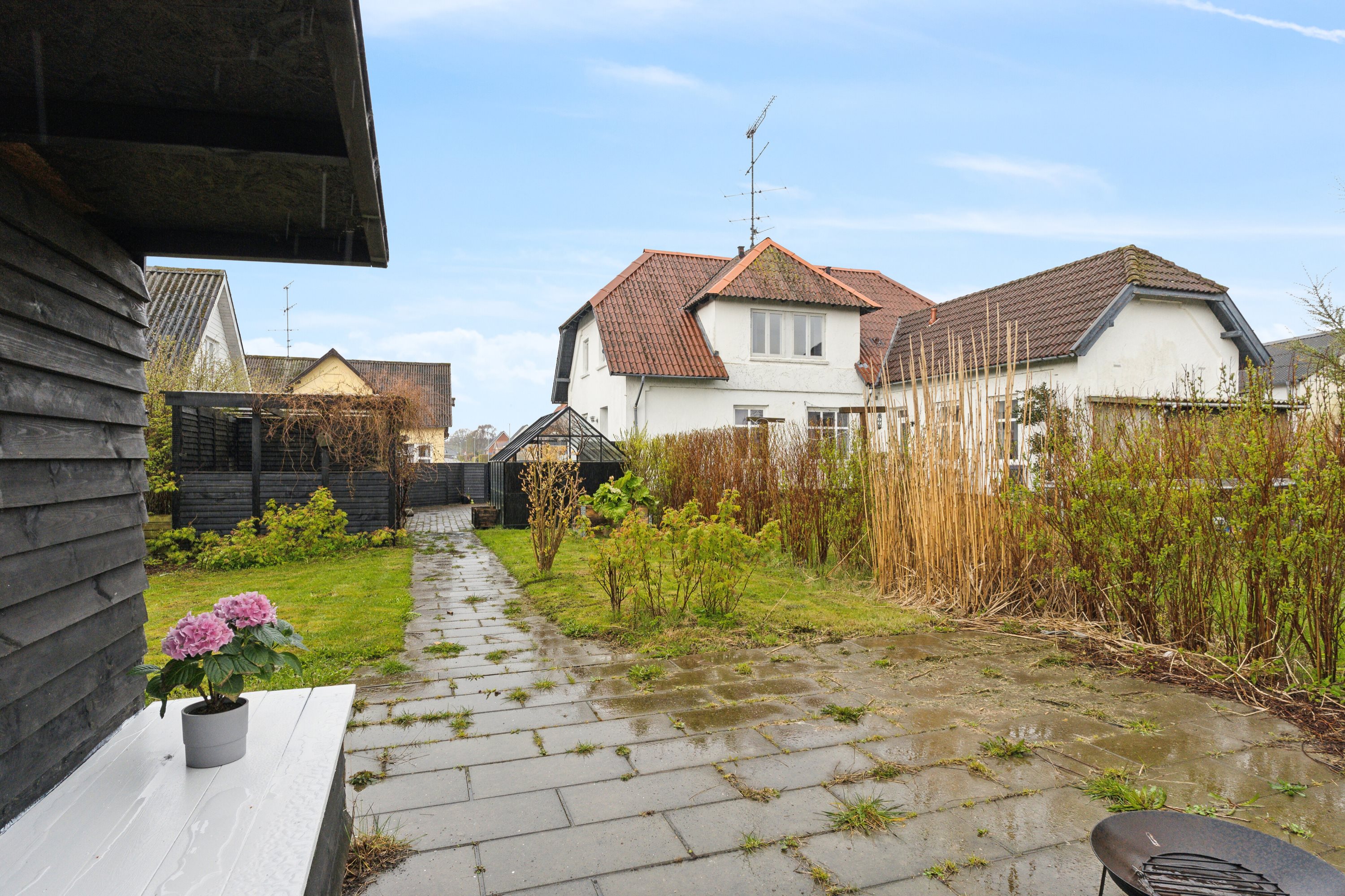 Fremhævet udendørs billede i fuldskærmstilstand. Billede af Nørregade 82, 1., 9870 Sindal