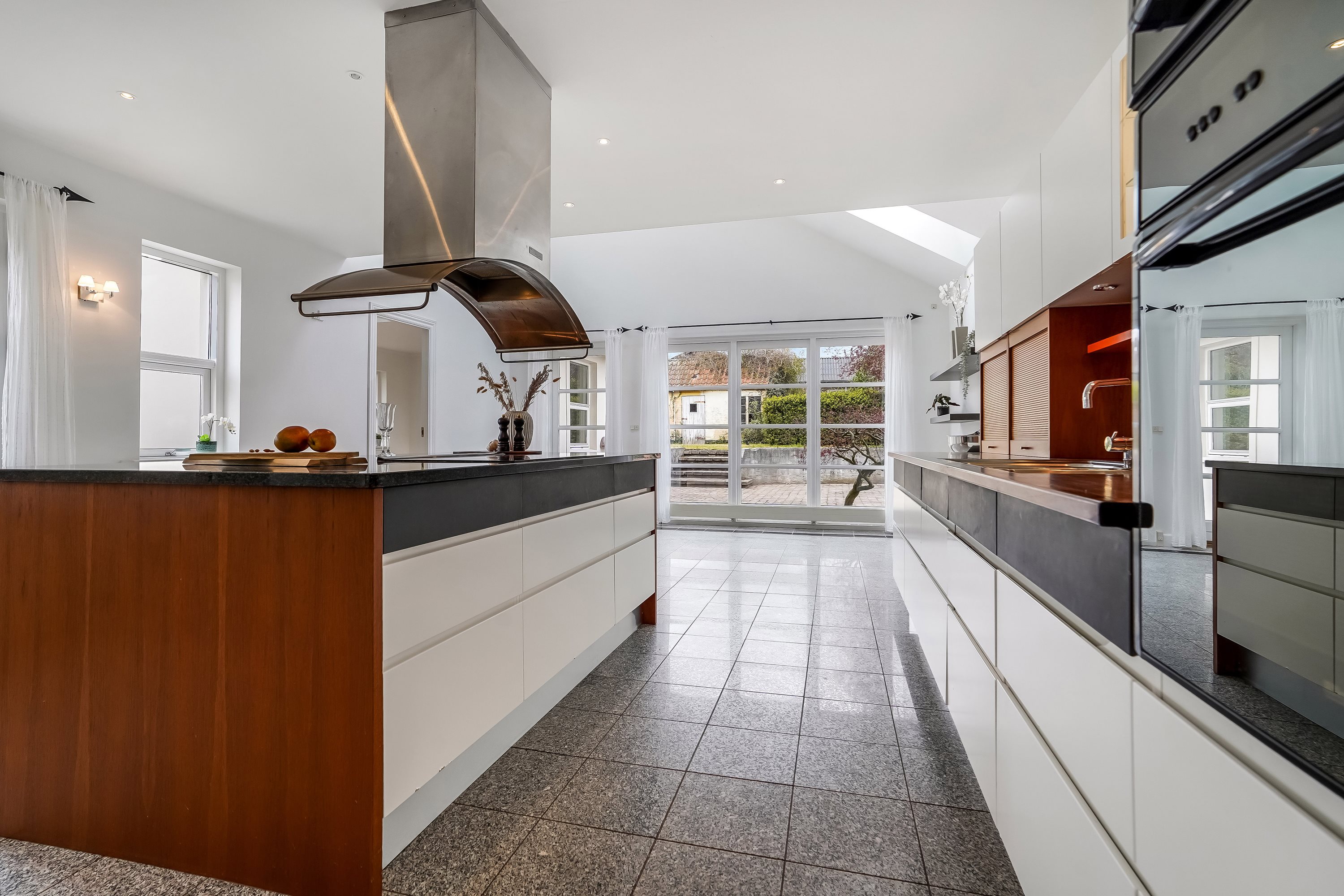 Fremhævet køkken billede i fuldskærmstilstand. Billede af Møllebakken 66, 5690 Tommerup