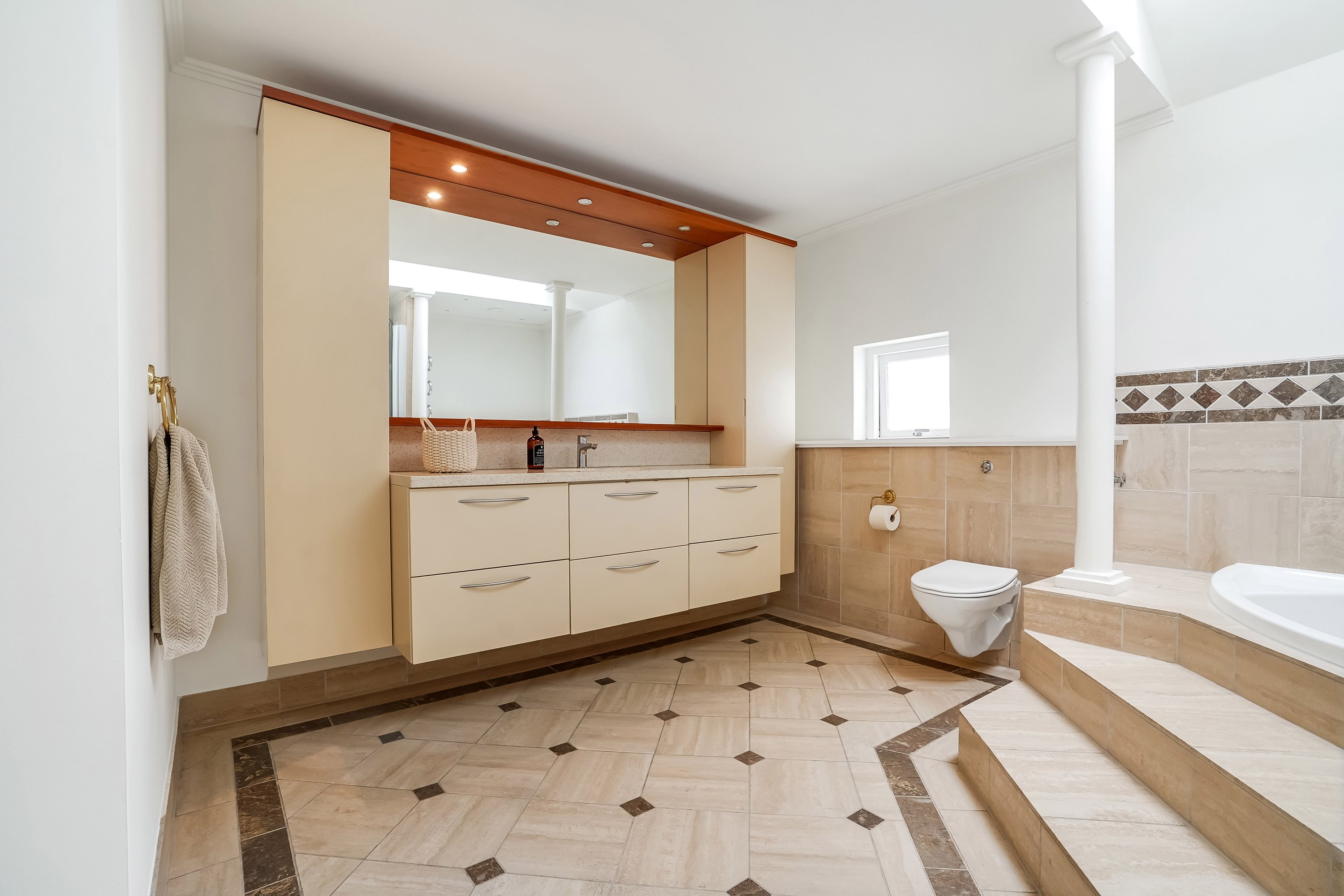 Fremhævet badeværelse billede i fuldskærmstilstand. Billede af Møllebakken 66, 5690 Tommerup