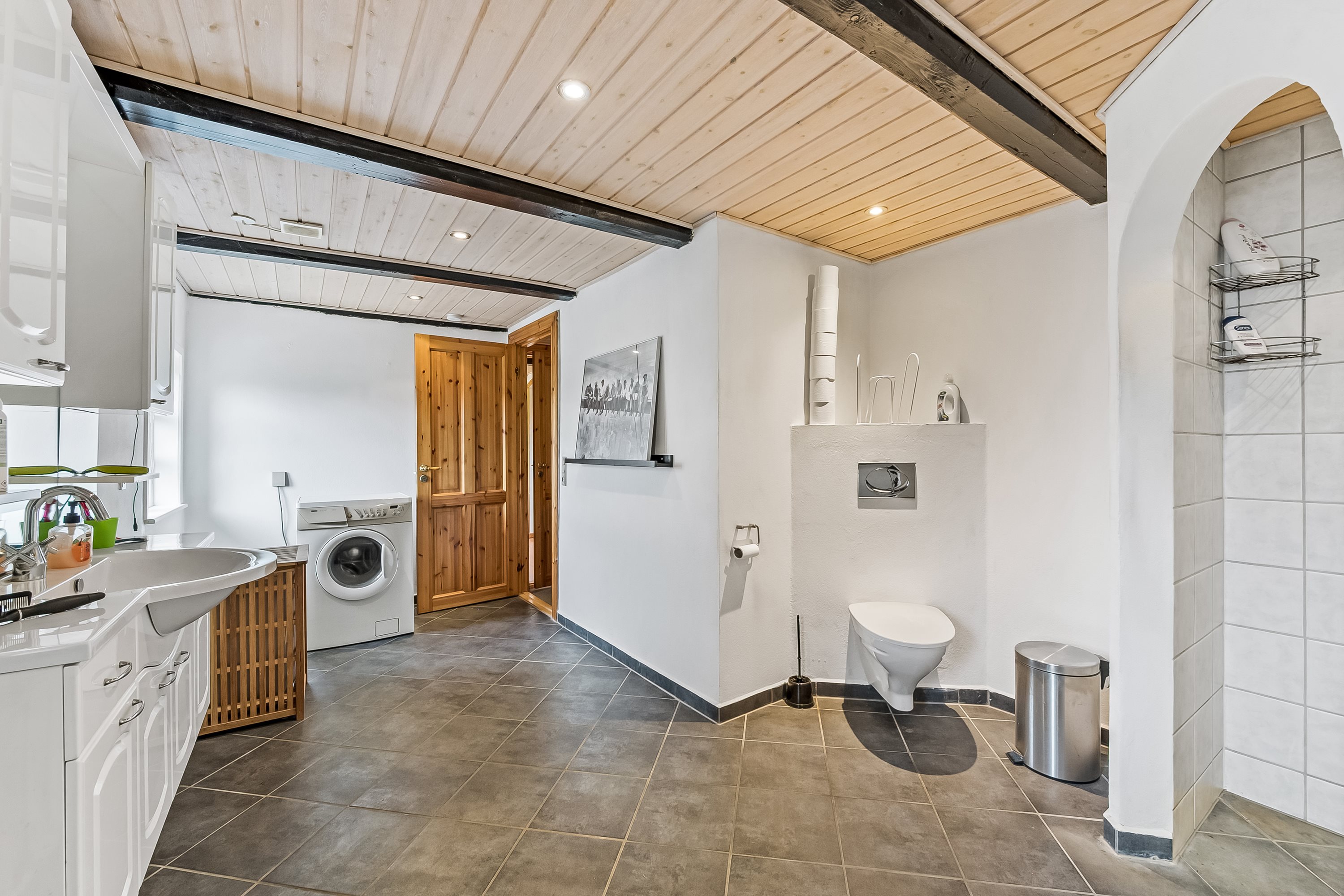 Fremhævet badeværelse billede i fuldskærmstilstand. Billede af Kildsigvej 25, Br Kirkeby, 6971 Spjald