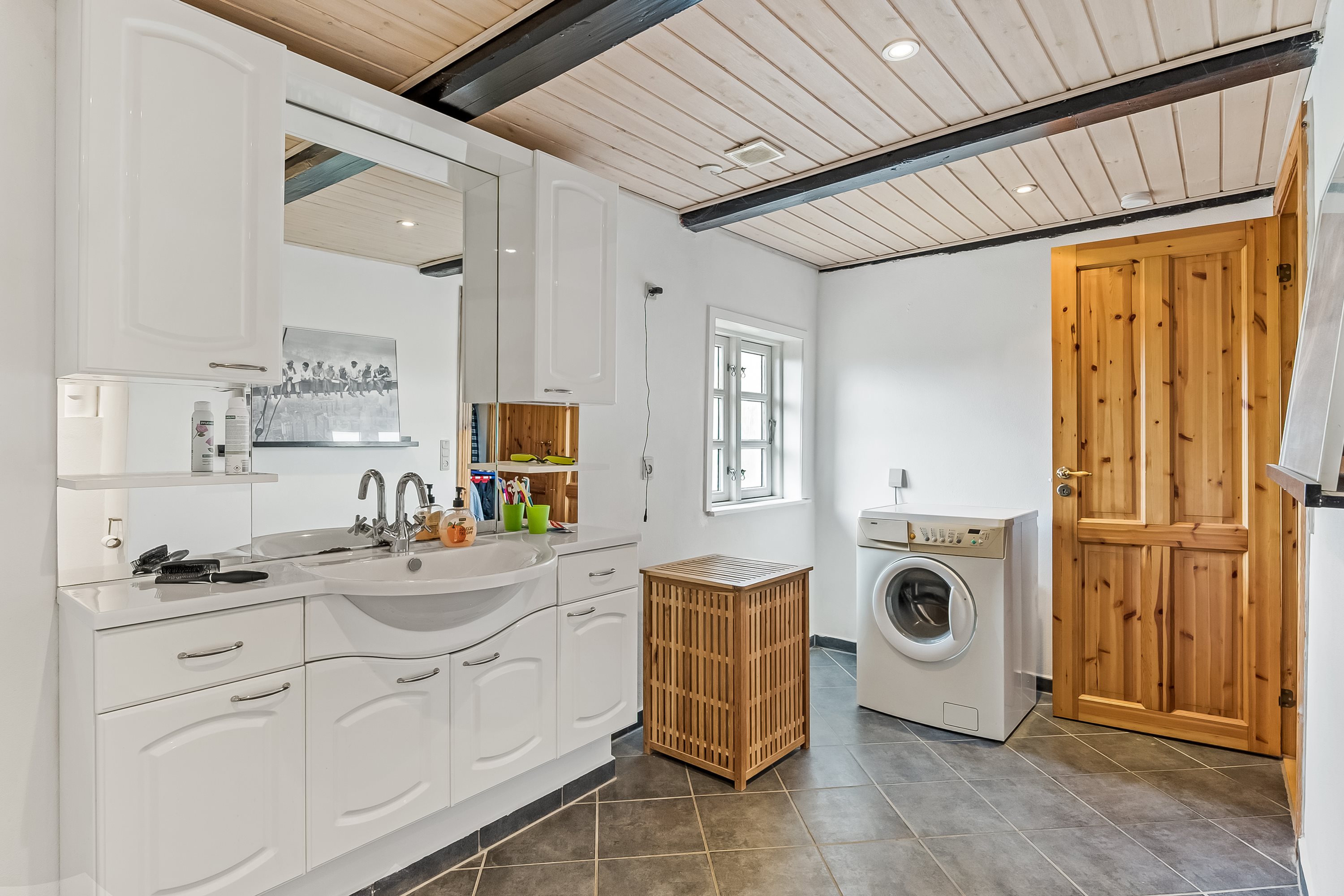 Fremhævet badeværelse billede i fuldskærmstilstand. Billede af Kildsigvej 25, Br Kirkeby, 6971 Spjald