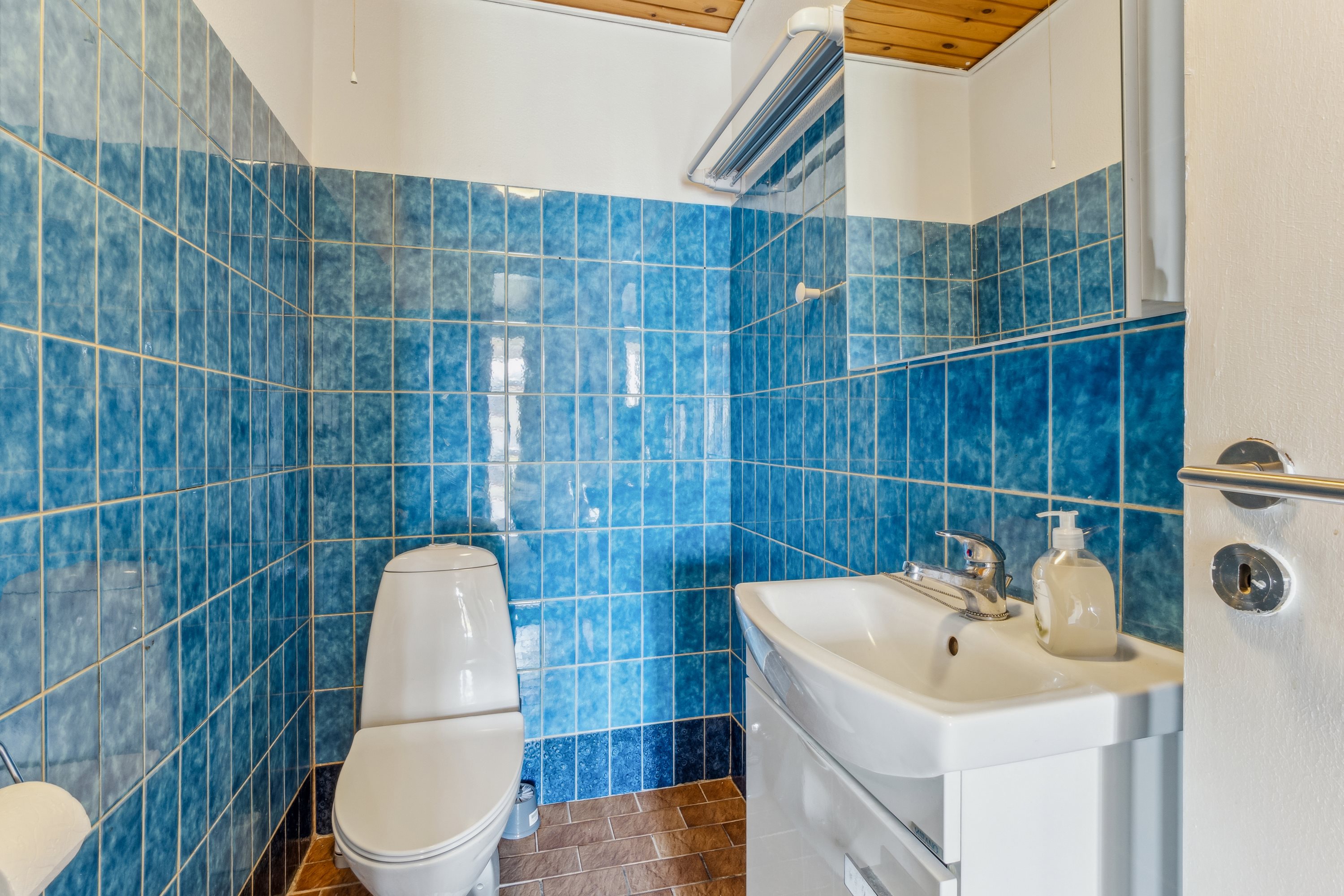 Fremhævet badeværelse billede i fuldskærmstilstand. Billede af Gyvelvænget 169, 7730 Hanstholm