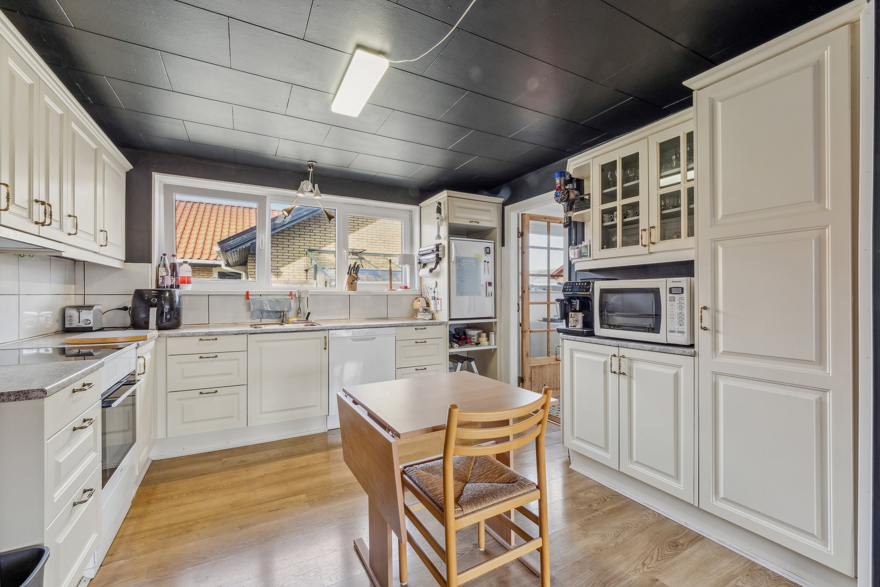 Miniaturebillede 2: køkken. Billede af Gyvelvænget 169, 7730 Hanstholm