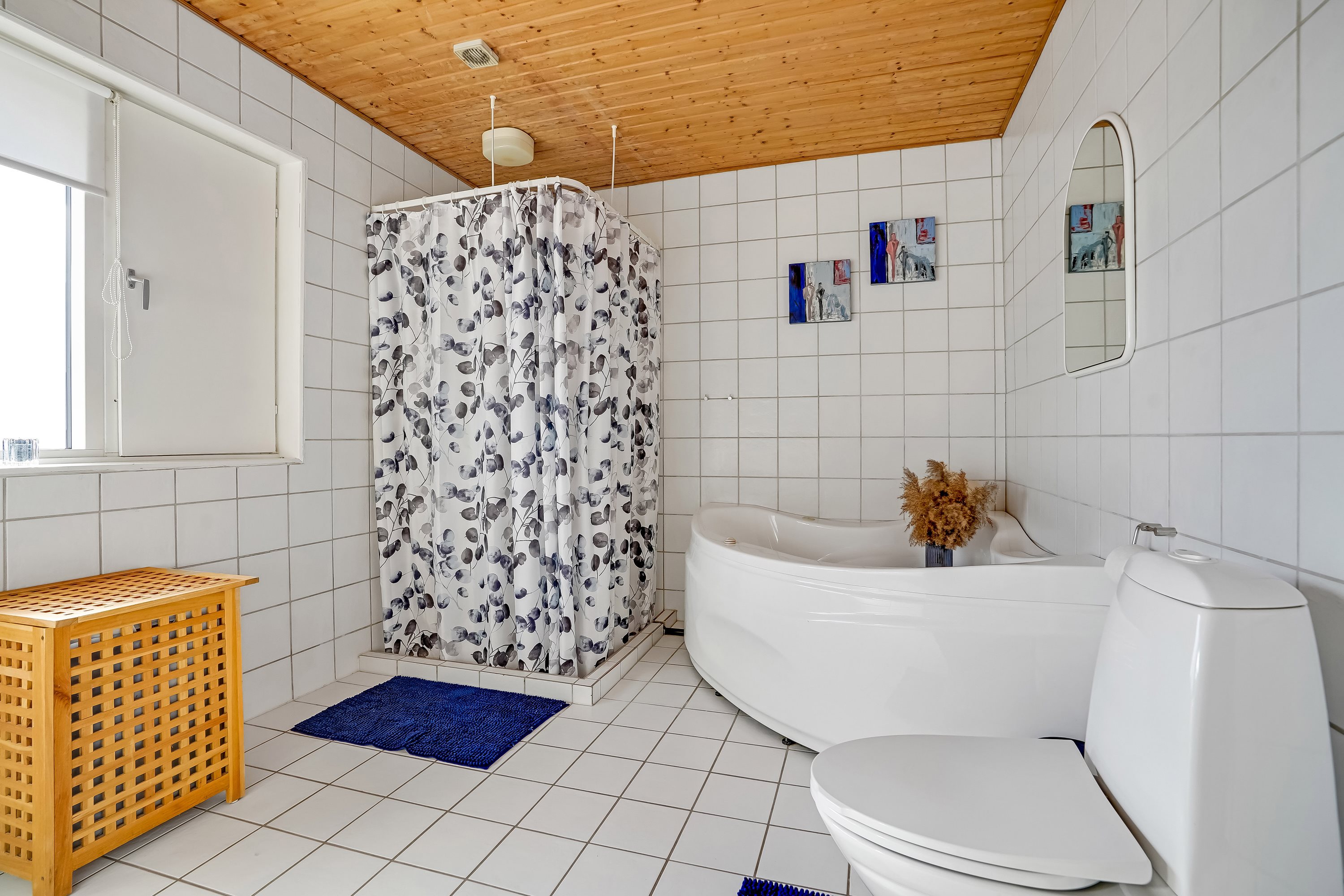 Fremhævet badeværelse billede i fuldskærmstilstand. Billede af Bøgevej 6, Aale, 7160 Tørring