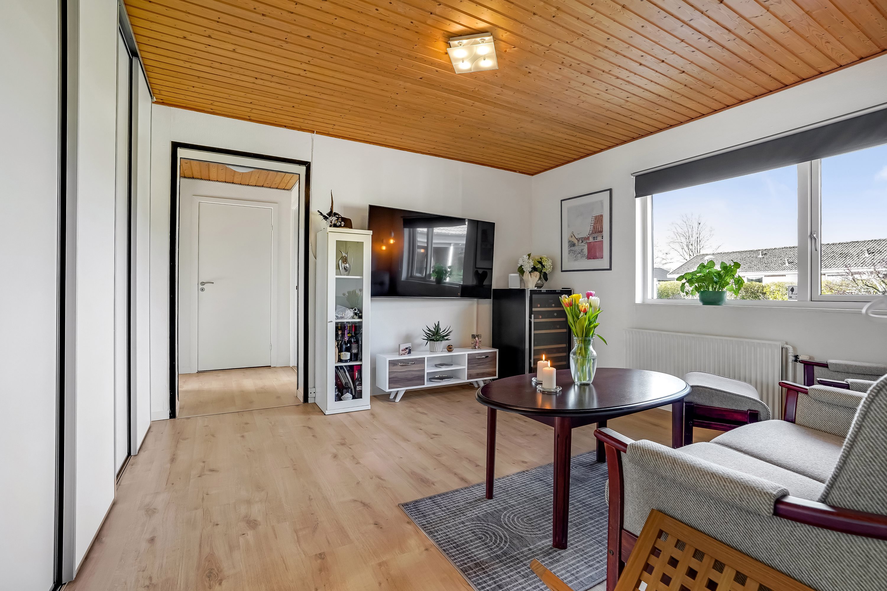 Fremhævet stue billede i fuldskærmstilstand. Billede af Bøgevej 6, Aale, 7160 Tørring