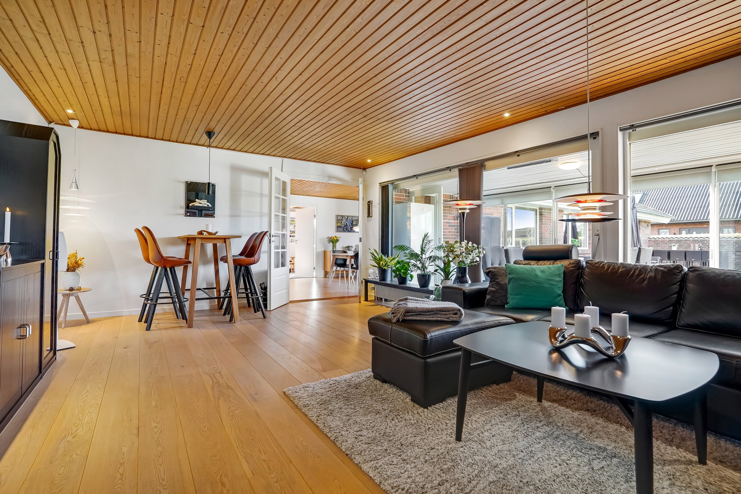 Fremhævet stue billede i fuldskærmstilstand. Billede af Bøgevej 6, Aale, 7160 Tørring