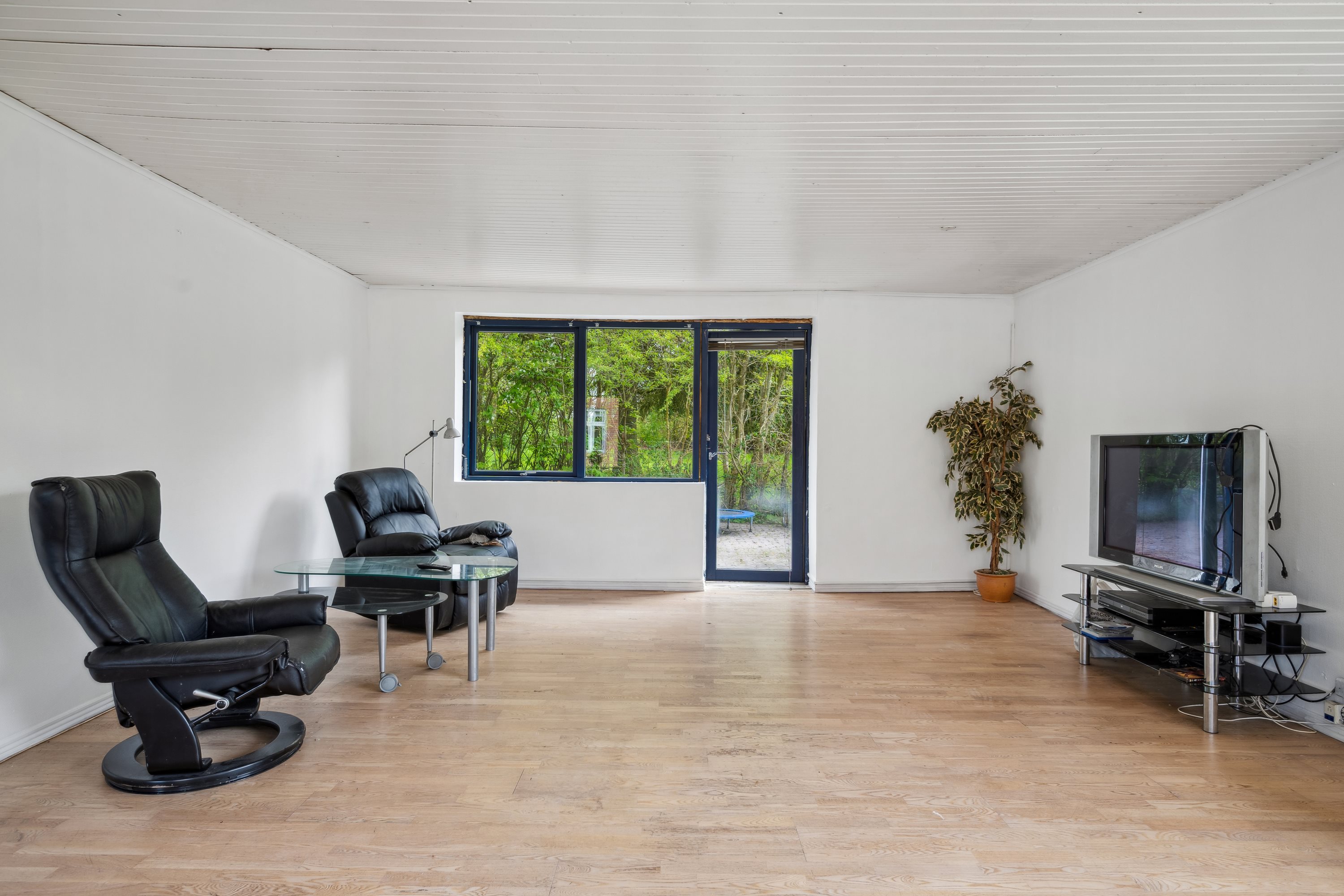 Fremhævet stue billede i fuldskærmstilstand. Billede af Lystrupvej 10, Lystrup, 8961 Allingåbro