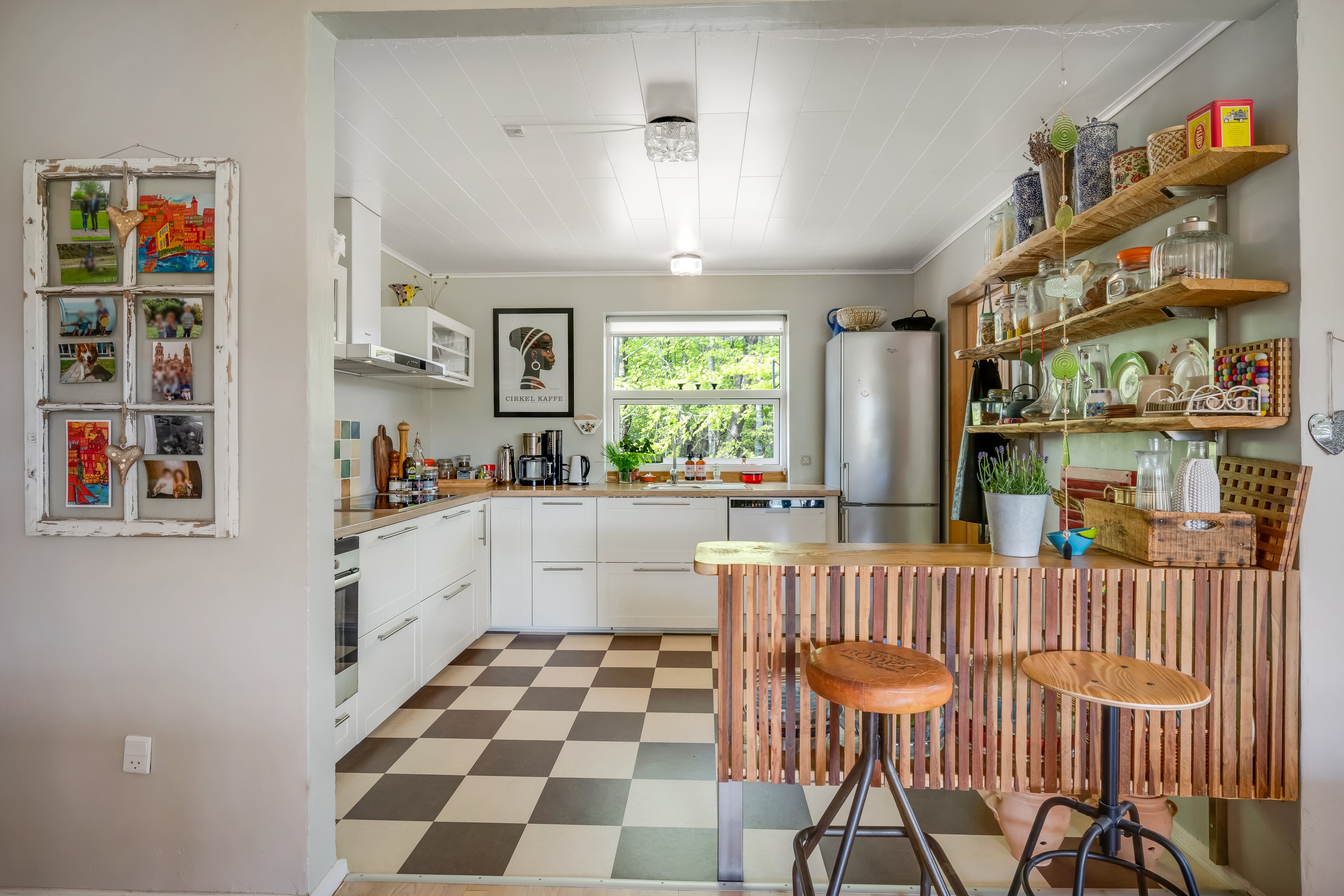 Fremhævet køkken billede i fuldskærmstilstand. Billede af Snedkervej 1, 6270 Tønder