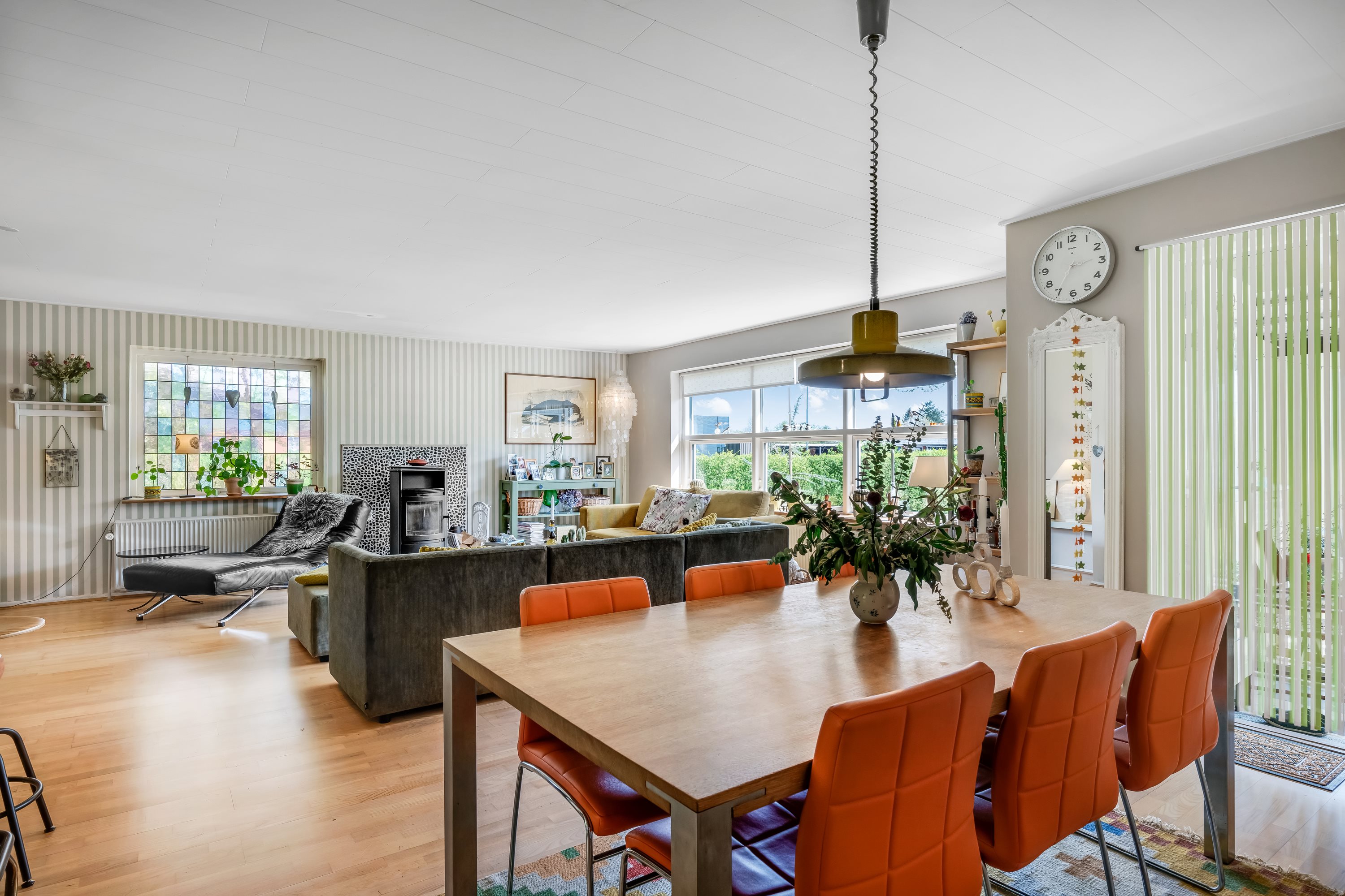 Fremhævet stue billede i fuldskærmstilstand. Billede af Snedkervej 1, 6270 Tønder