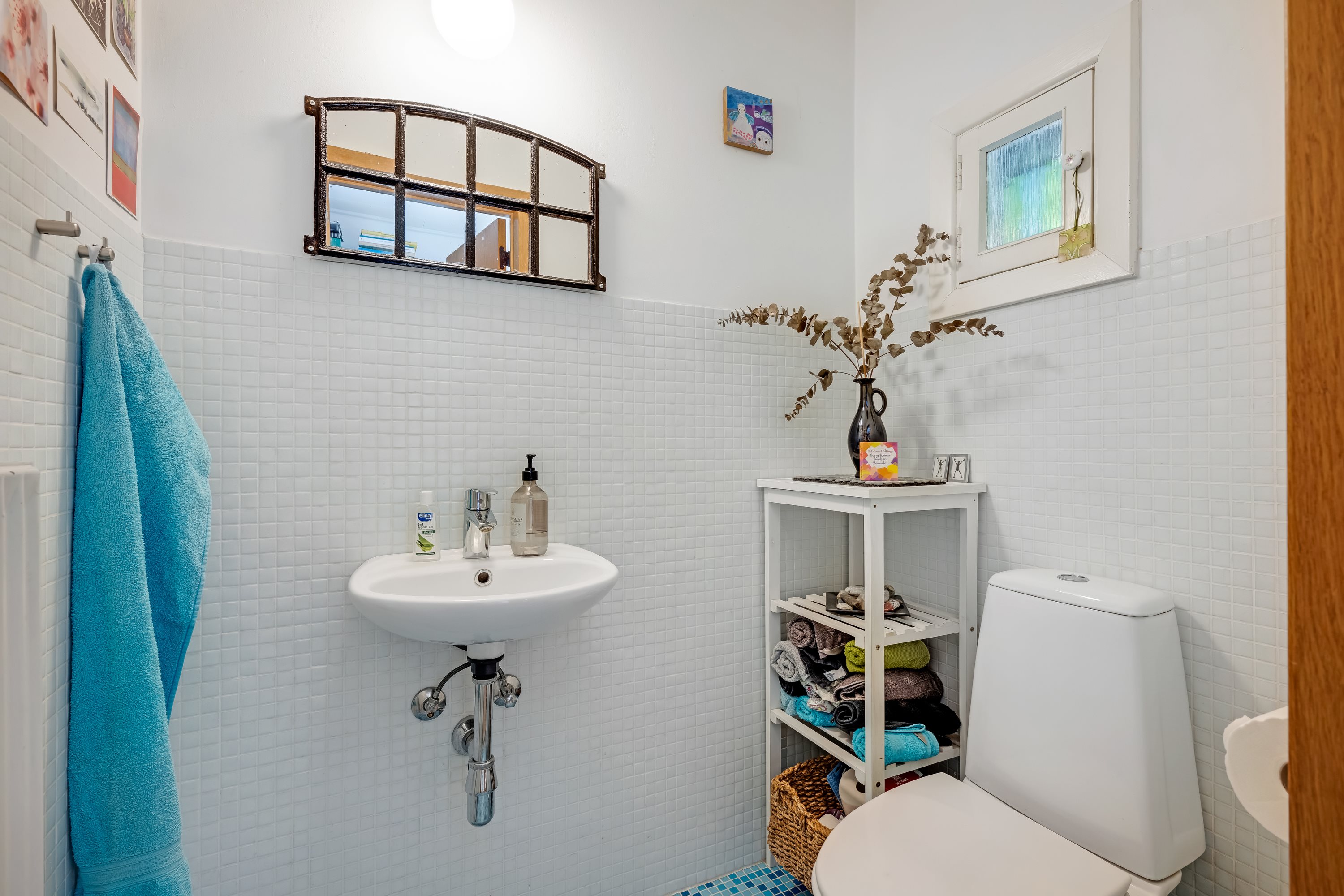 Fremhævet badeværelse billede i fuldskærmstilstand. Billede af Snedkervej 1, 6270 Tønder