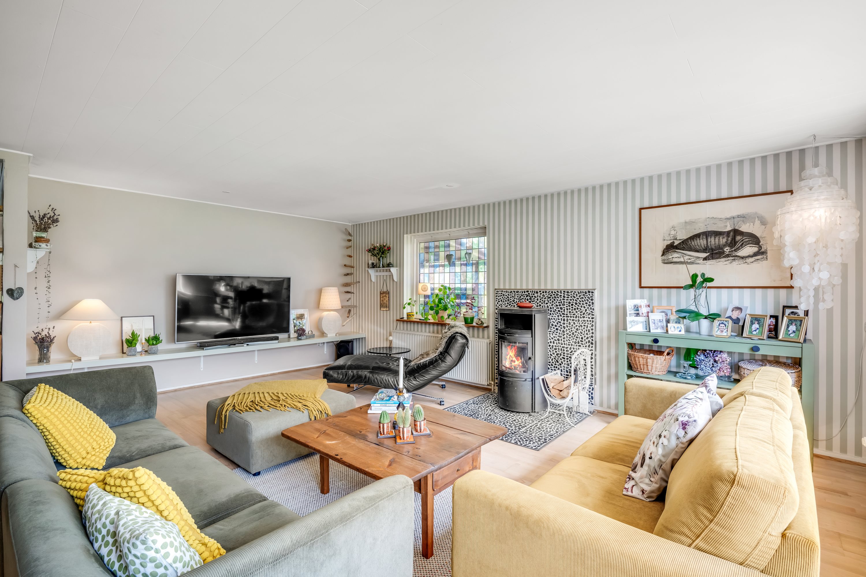 Fremhævet stue billede i fuldskærmstilstand. Billede af Snedkervej 1, 6270 Tønder