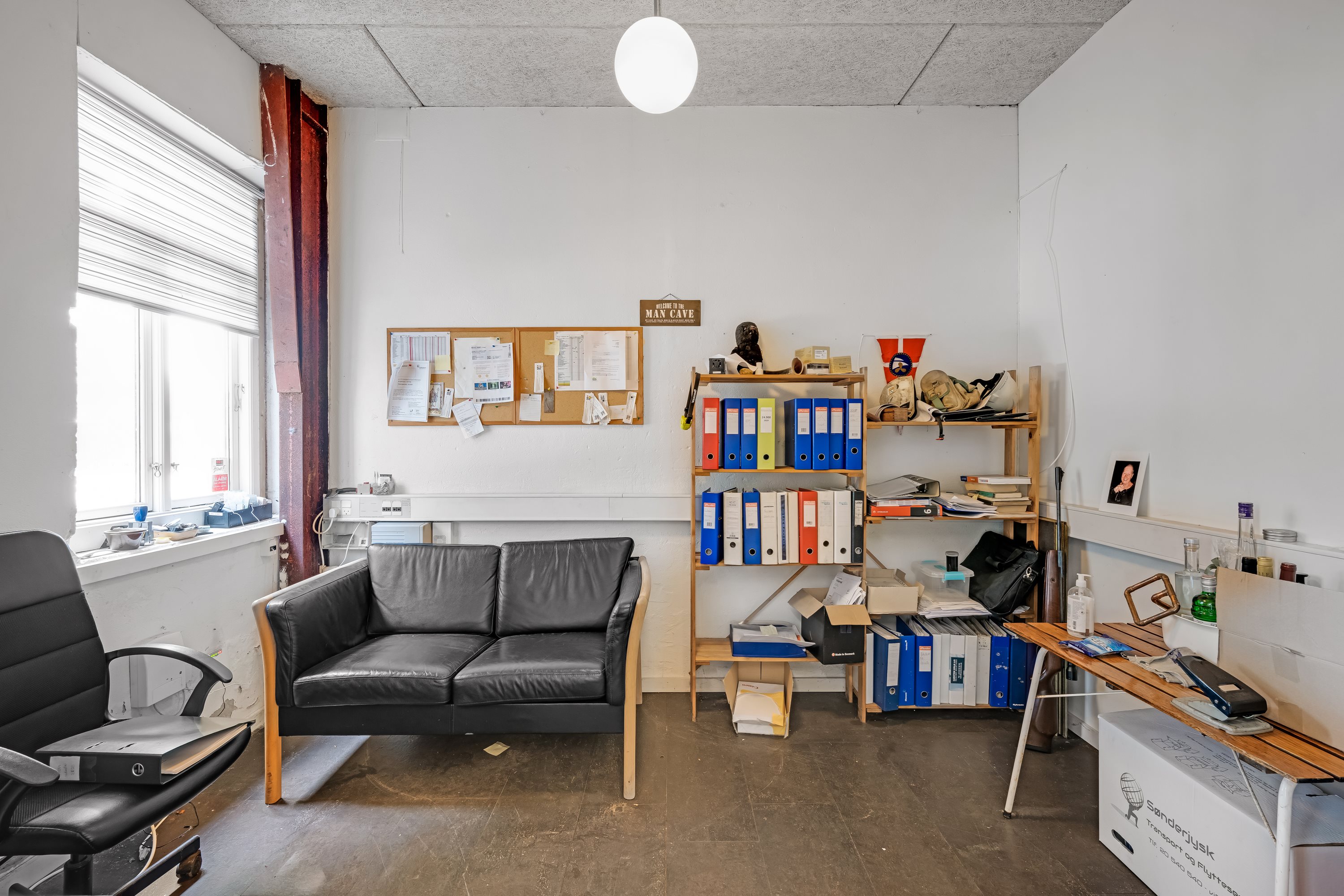 Fremhævet kontor billede i fuldskærmstilstand. Billede af Snedkervej 1, 6270 Tønder