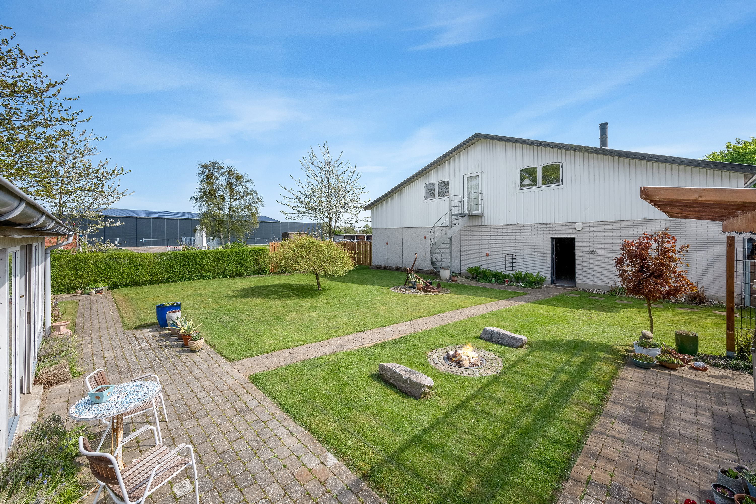 Fremhævet facade billede i fuldskærmstilstand. Billede af Snedkervej 1, 6270 Tønder