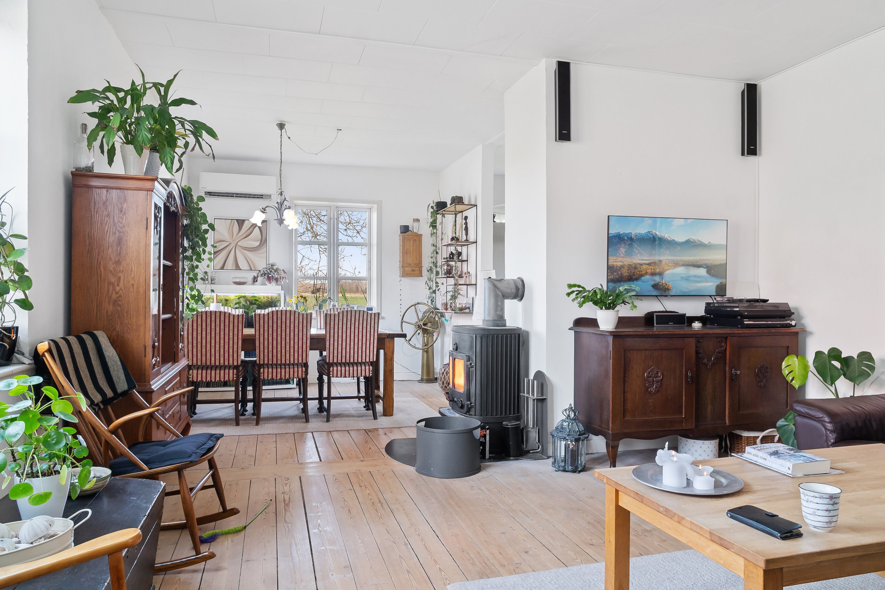 Fremhævet stue billede i fuldskærmstilstand. Billede af Christinelundsvej 36, 4720 Præstø