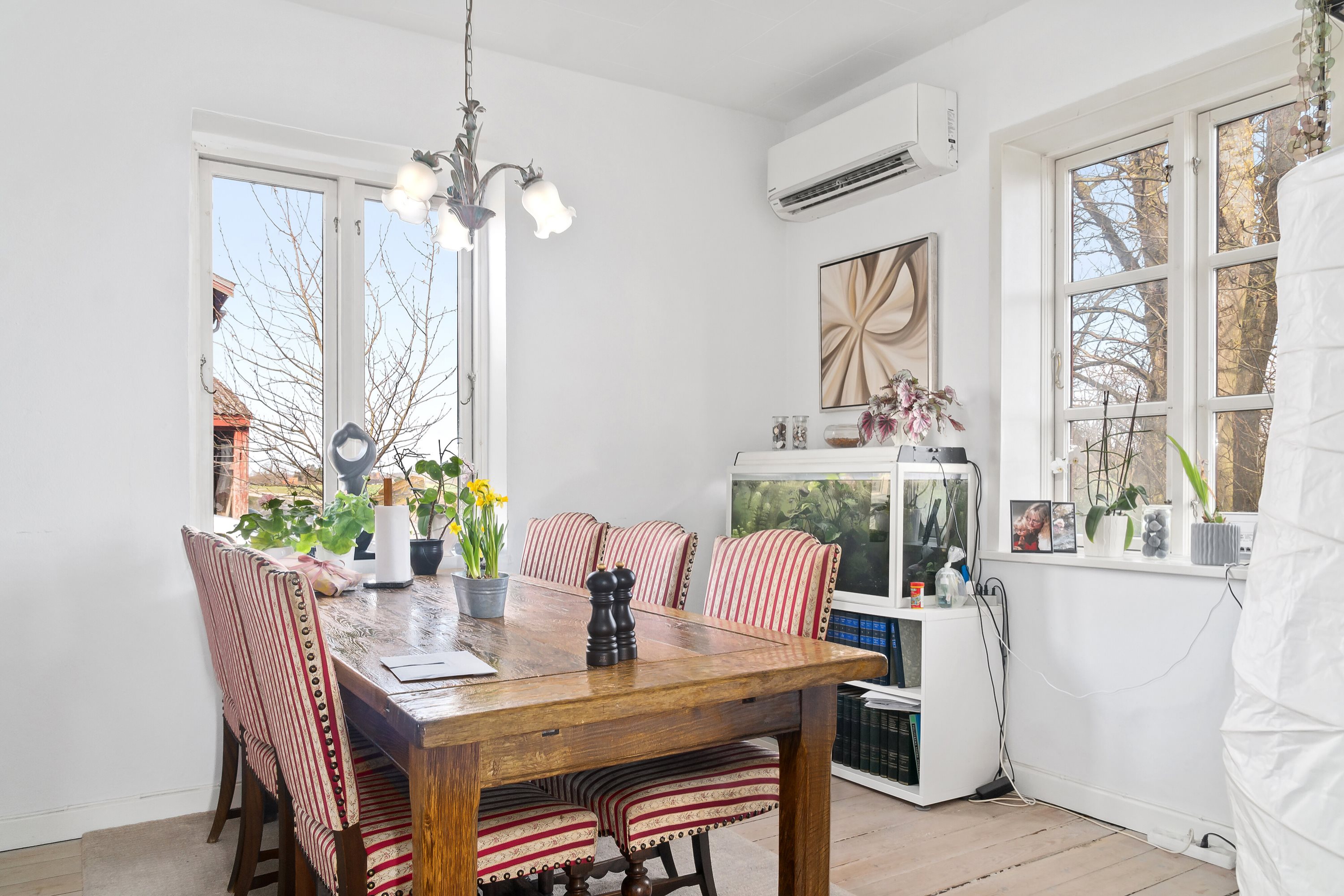 Fremhævet spisestue billede i fuldskærmstilstand. Billede af Christinelundsvej 36, 4720 Præstø