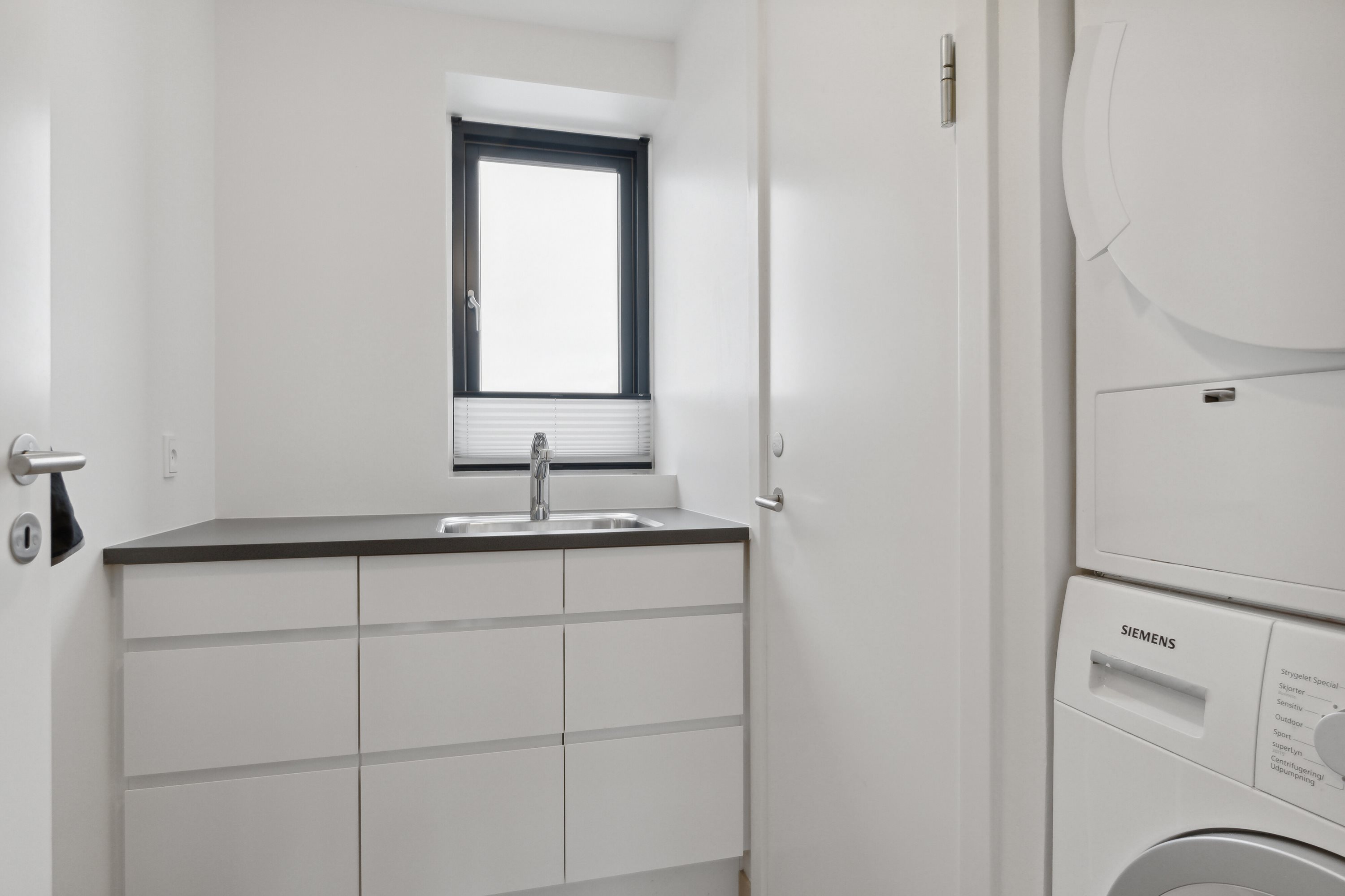 Fremhævet  billede i fuldskærmstilstand. Billede af Havnevej 15, 2. 3., 9560 Hadsund