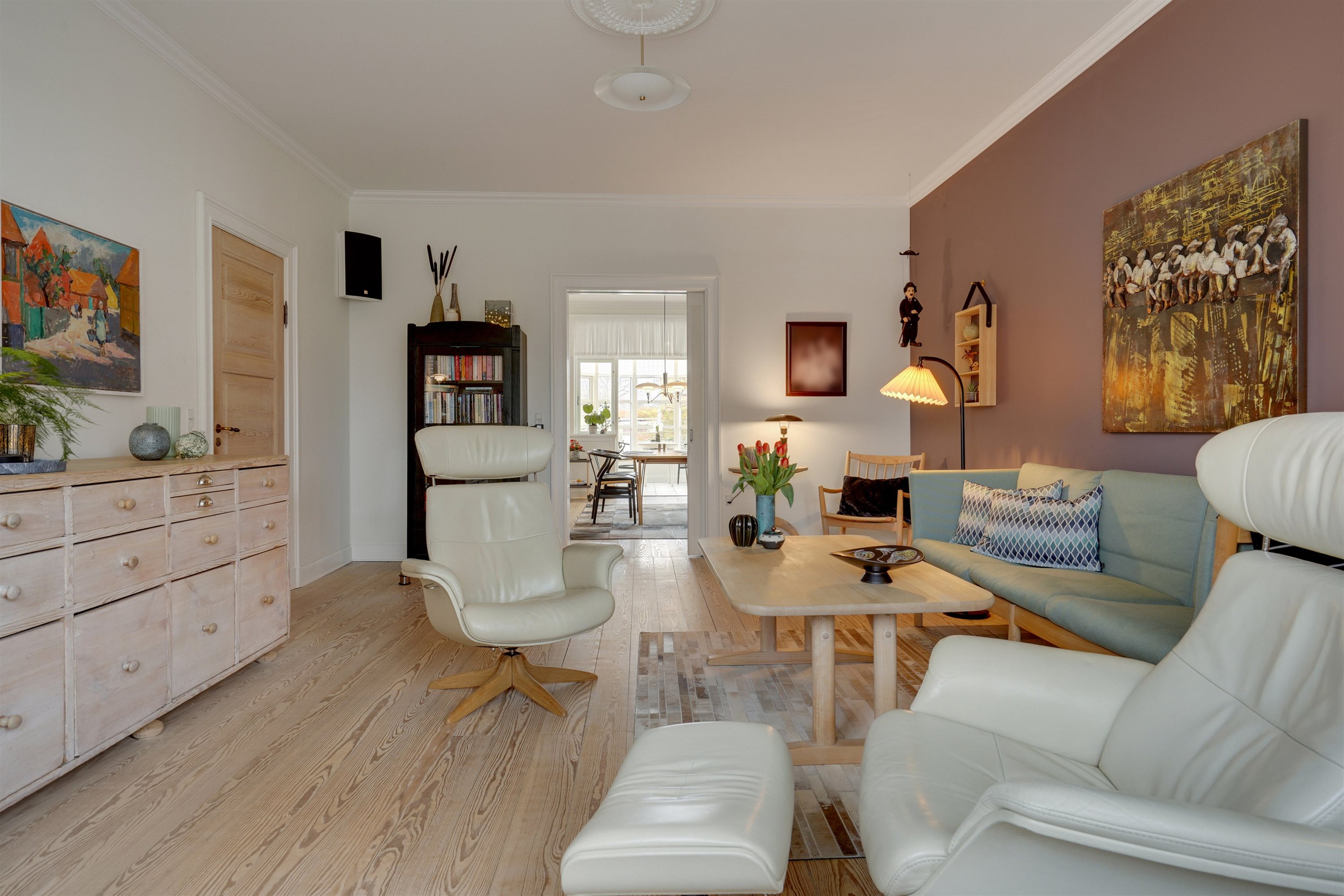 Fremhævet stue billede i fuldskærmstilstand. Billede af Elmealle 8, 6800 Varde