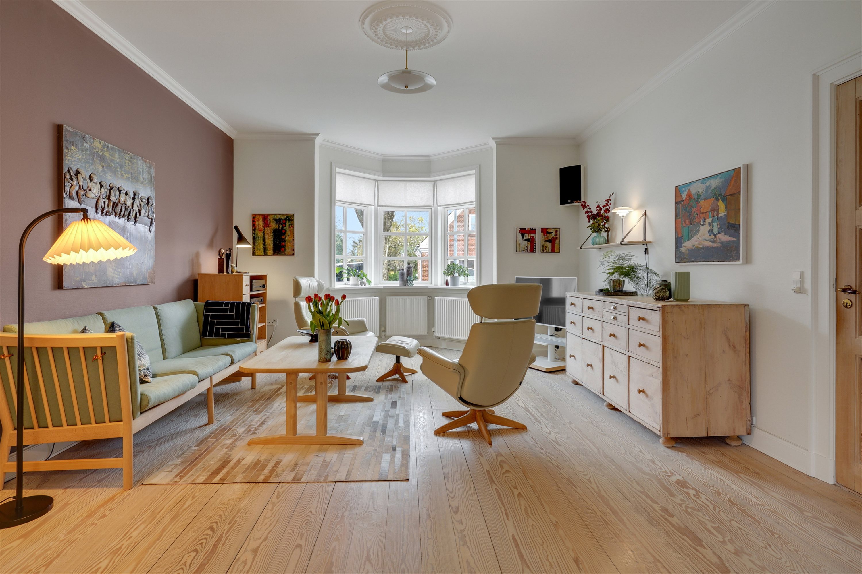 Fremhævet stue billede i fuldskærmstilstand. Billede af Elmealle 8, 6800 Varde