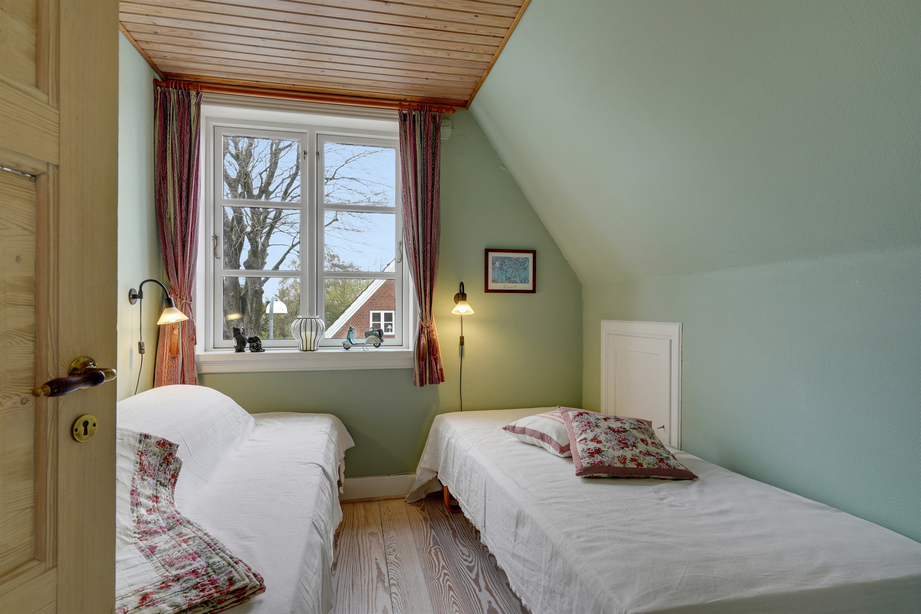 Fremhævet værelse billede i fuldskærmstilstand. Billede af Elmealle 8, 6800 Varde