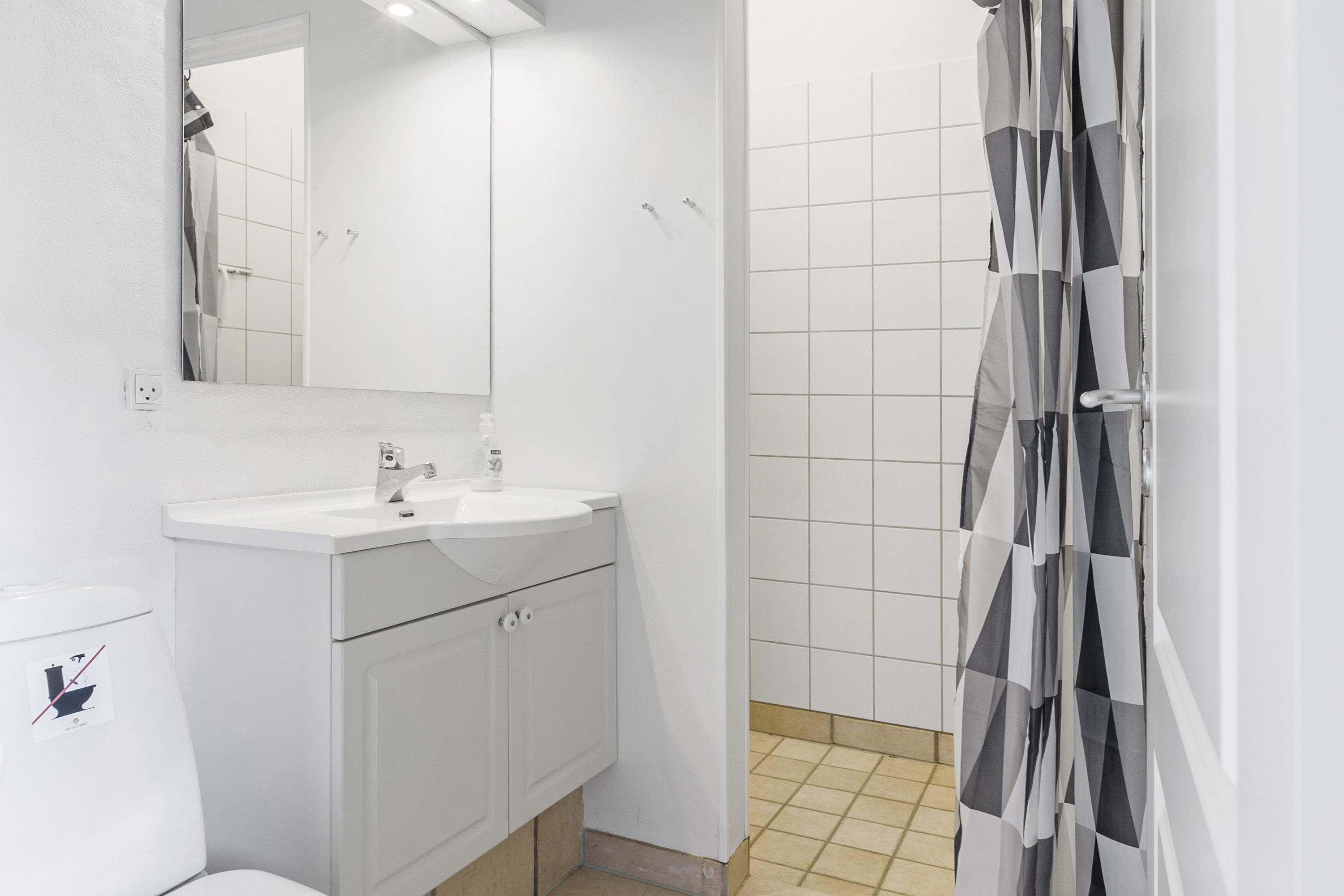 Fremhævet badeværelse billede i fuldskærmstilstand. Billede af Golfsvinget 54, Løjt, 6200 Aabenraa